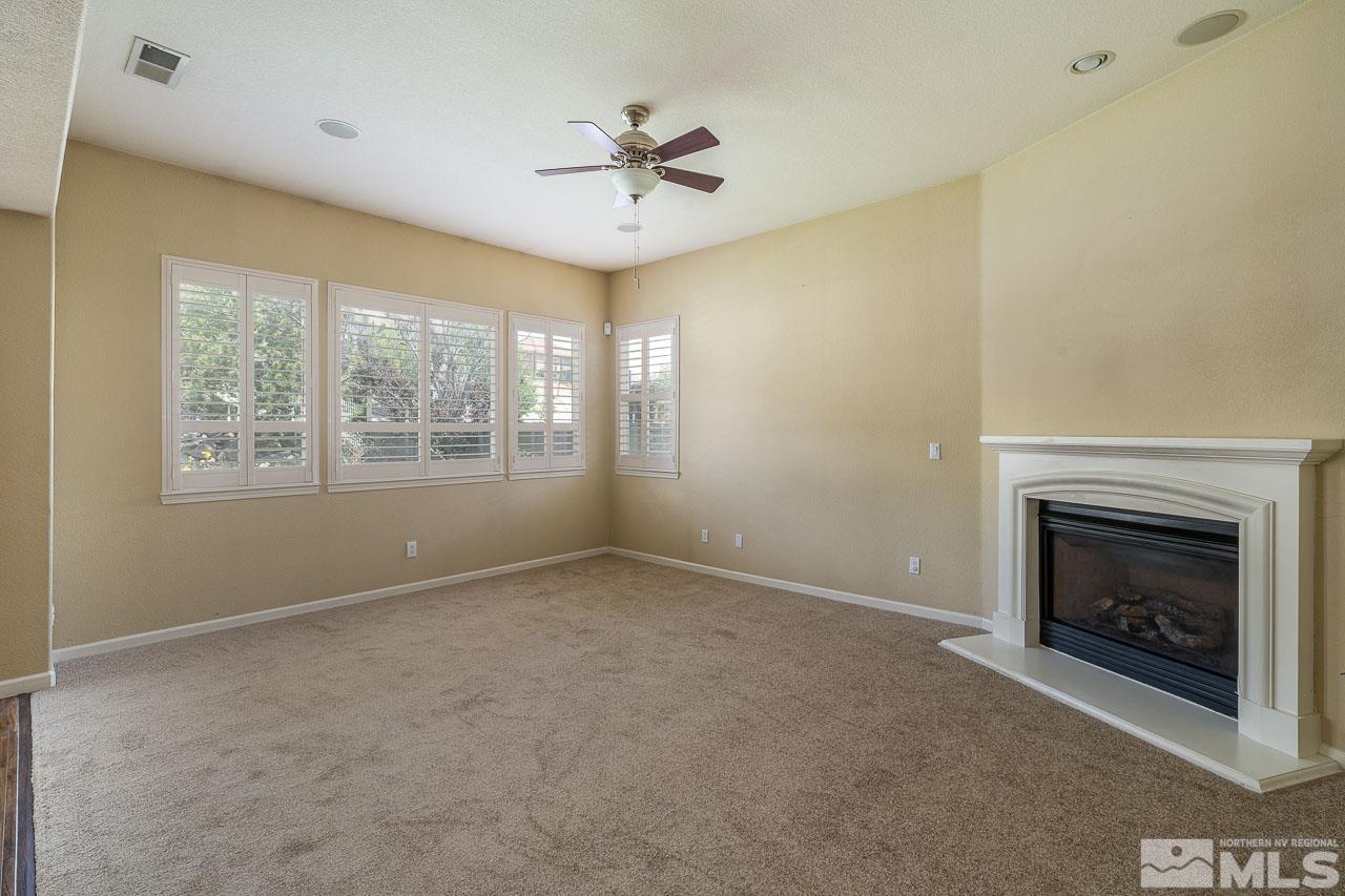8160 Opal Station Drive Property Photo 6