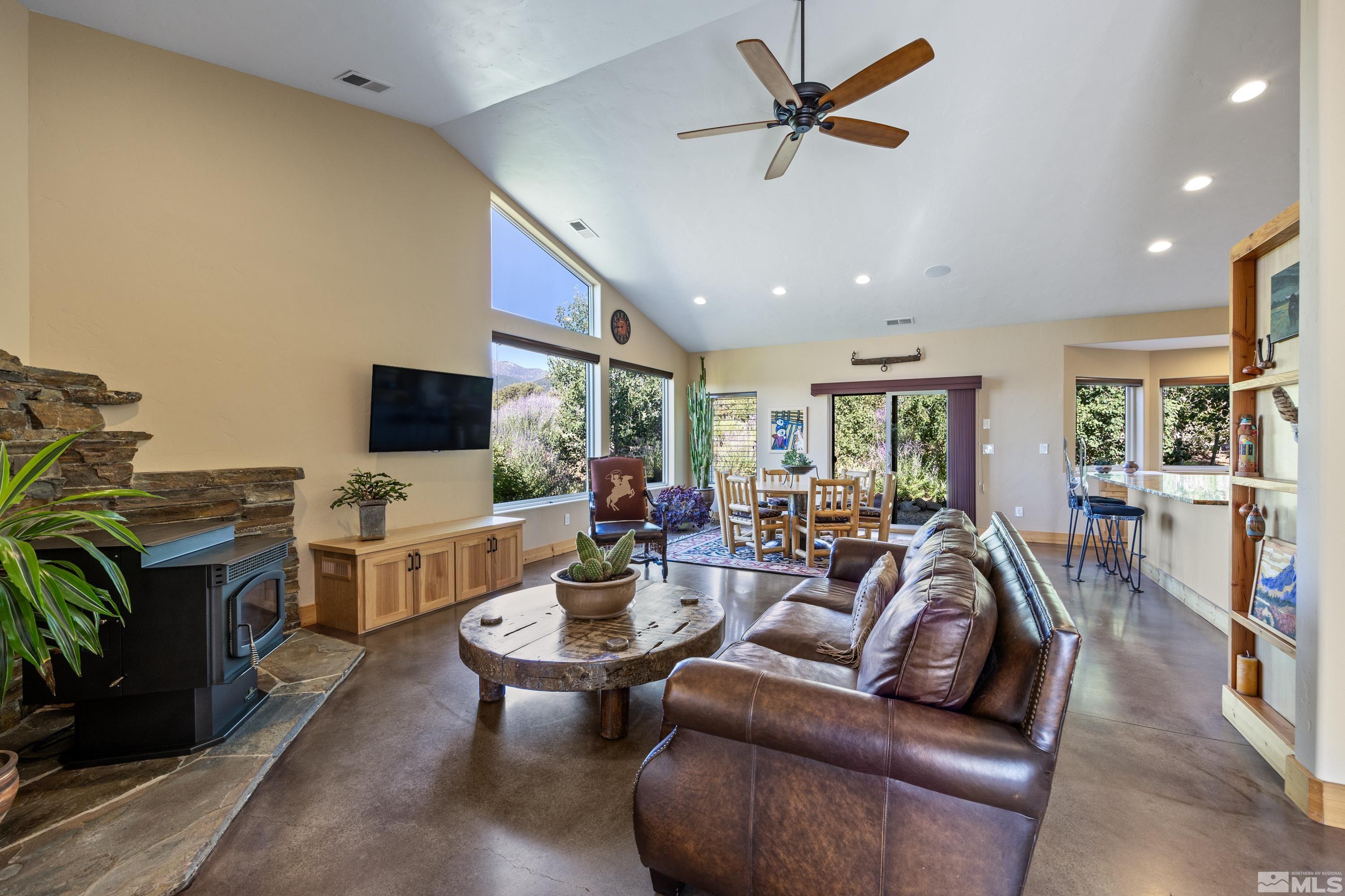 5745 Carl Drive Property Photo 3