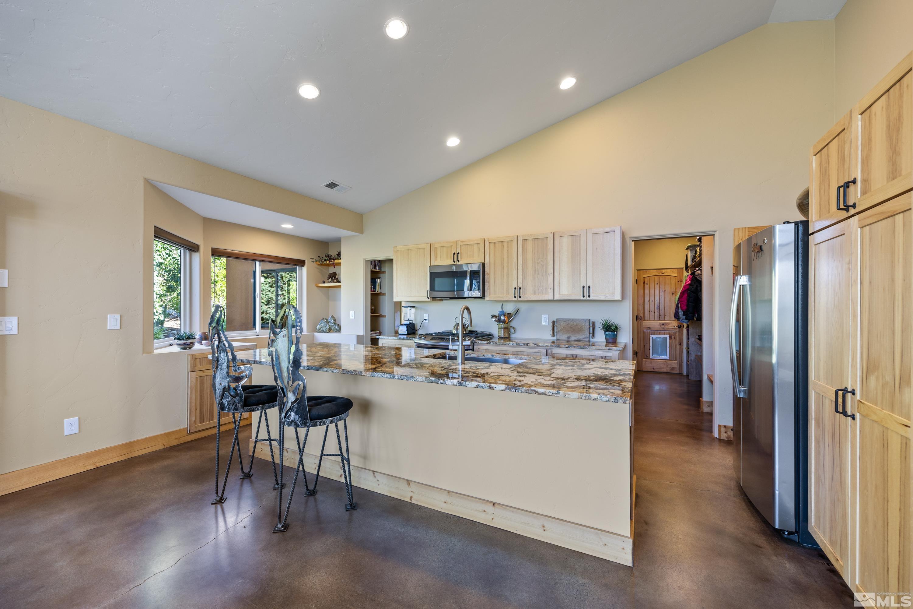 5745 Carl Drive Property Photo 6