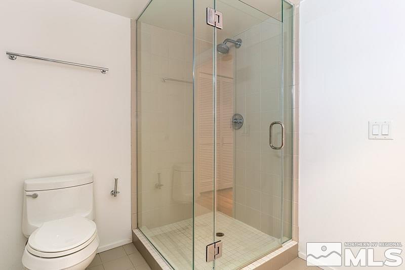 255 N Sierra Street Property Photo 5