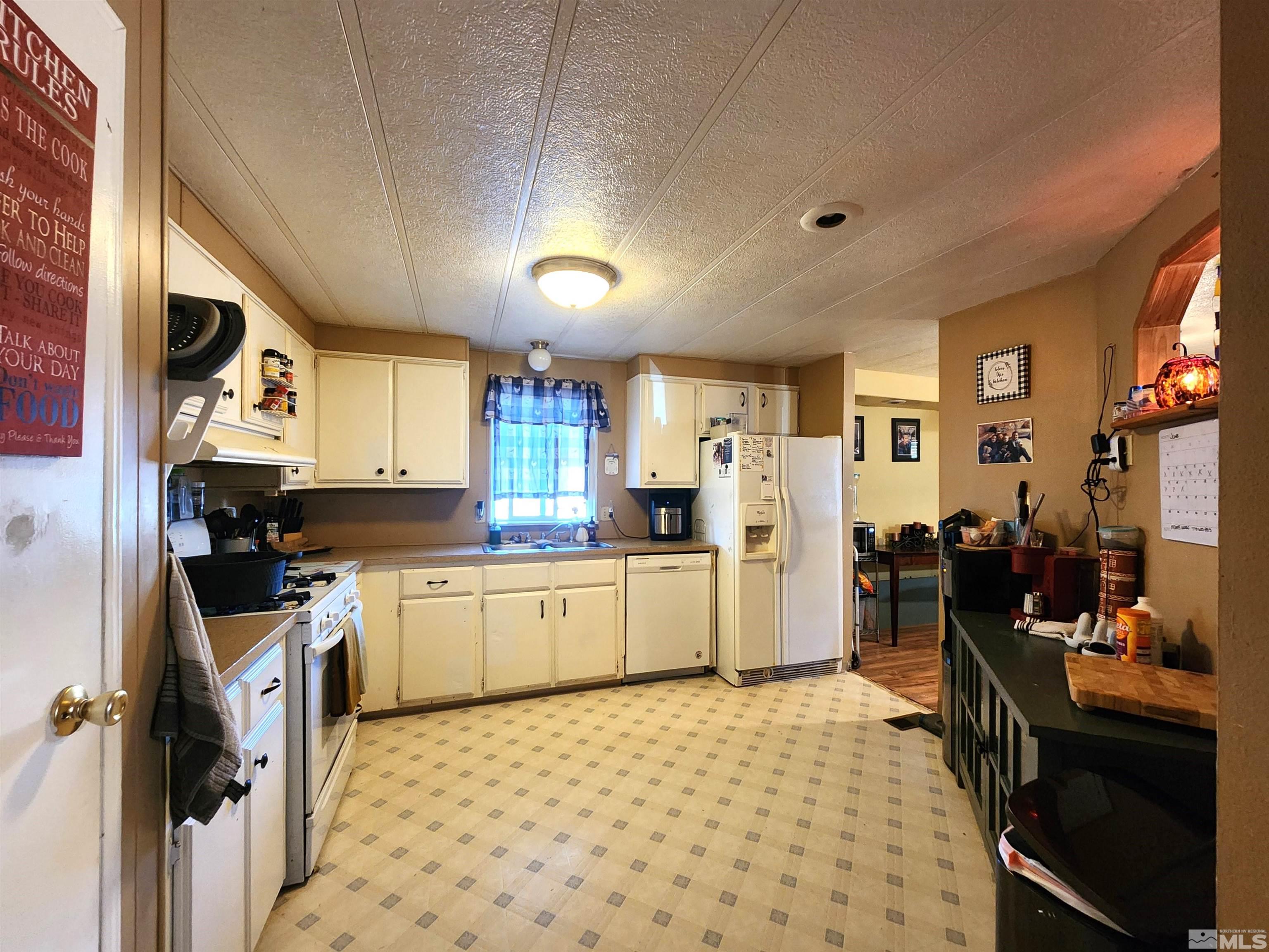 105 Bryson Dr Property Photo 8
