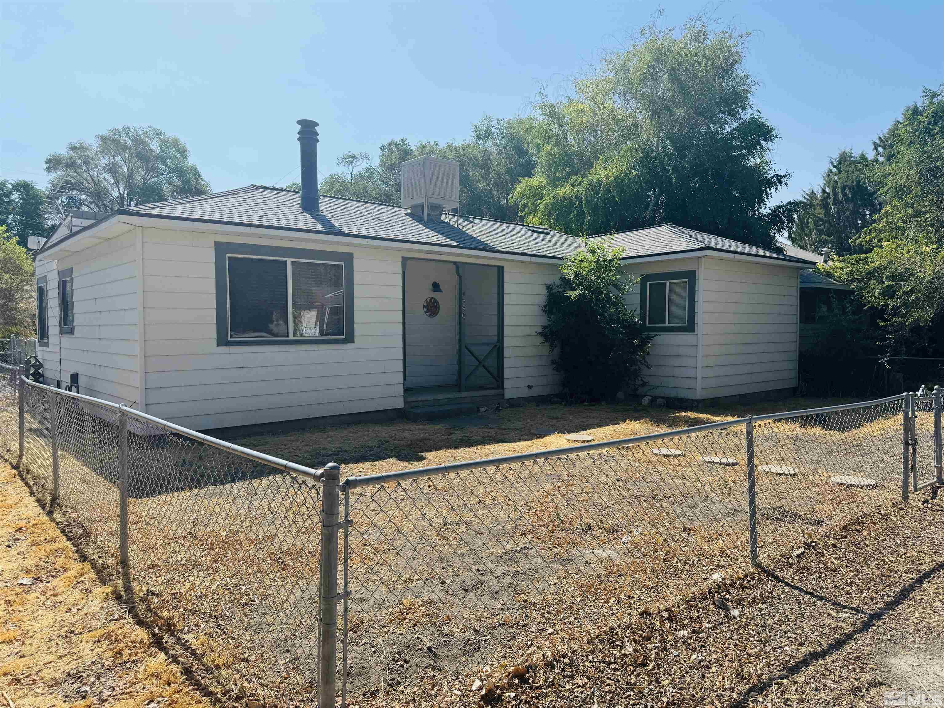 1590 Franklin Avenue Property Photo 1