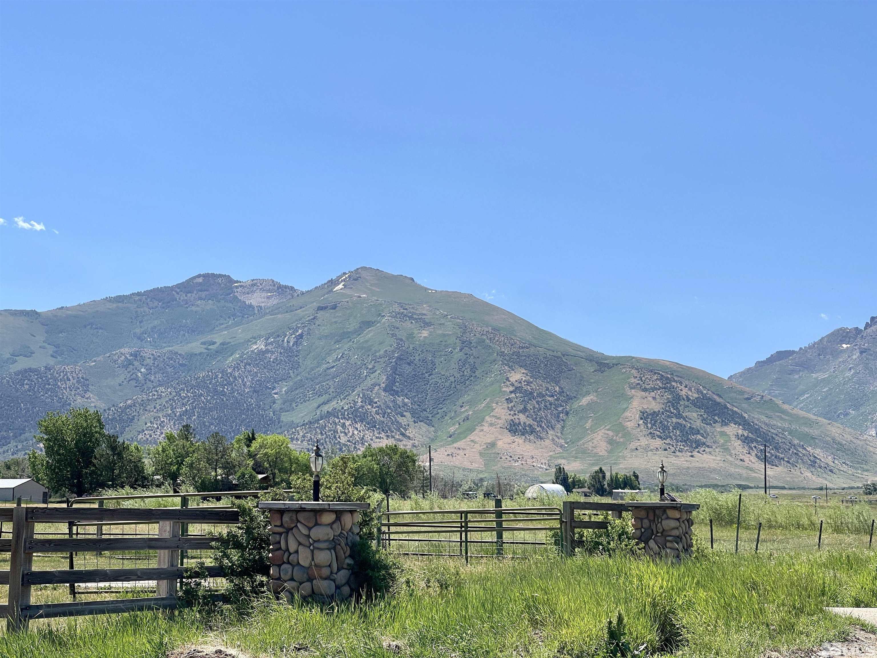 2623 N Canyon Road Property Photo 1