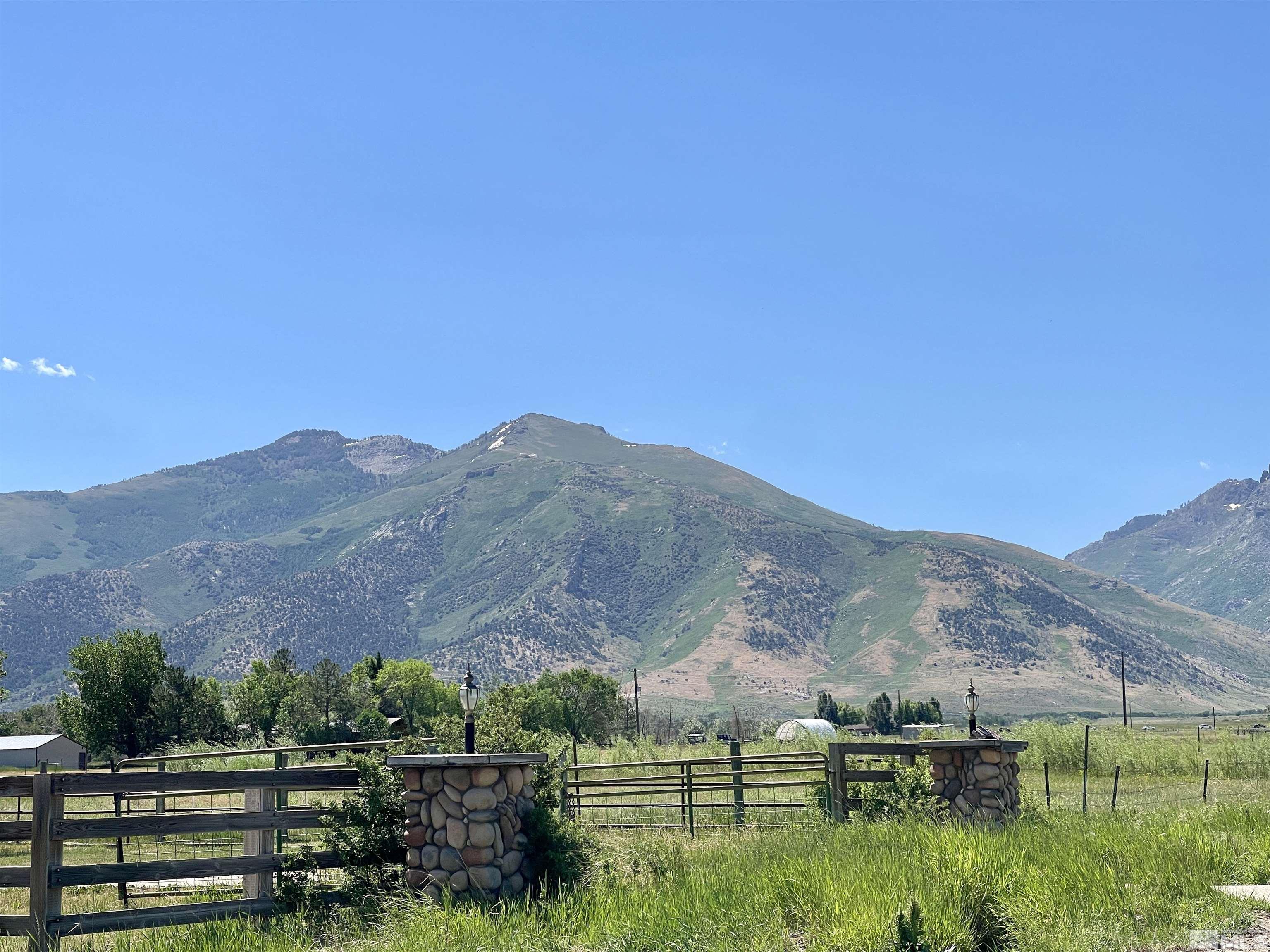 2623 N Canyon Road Property Photo 3