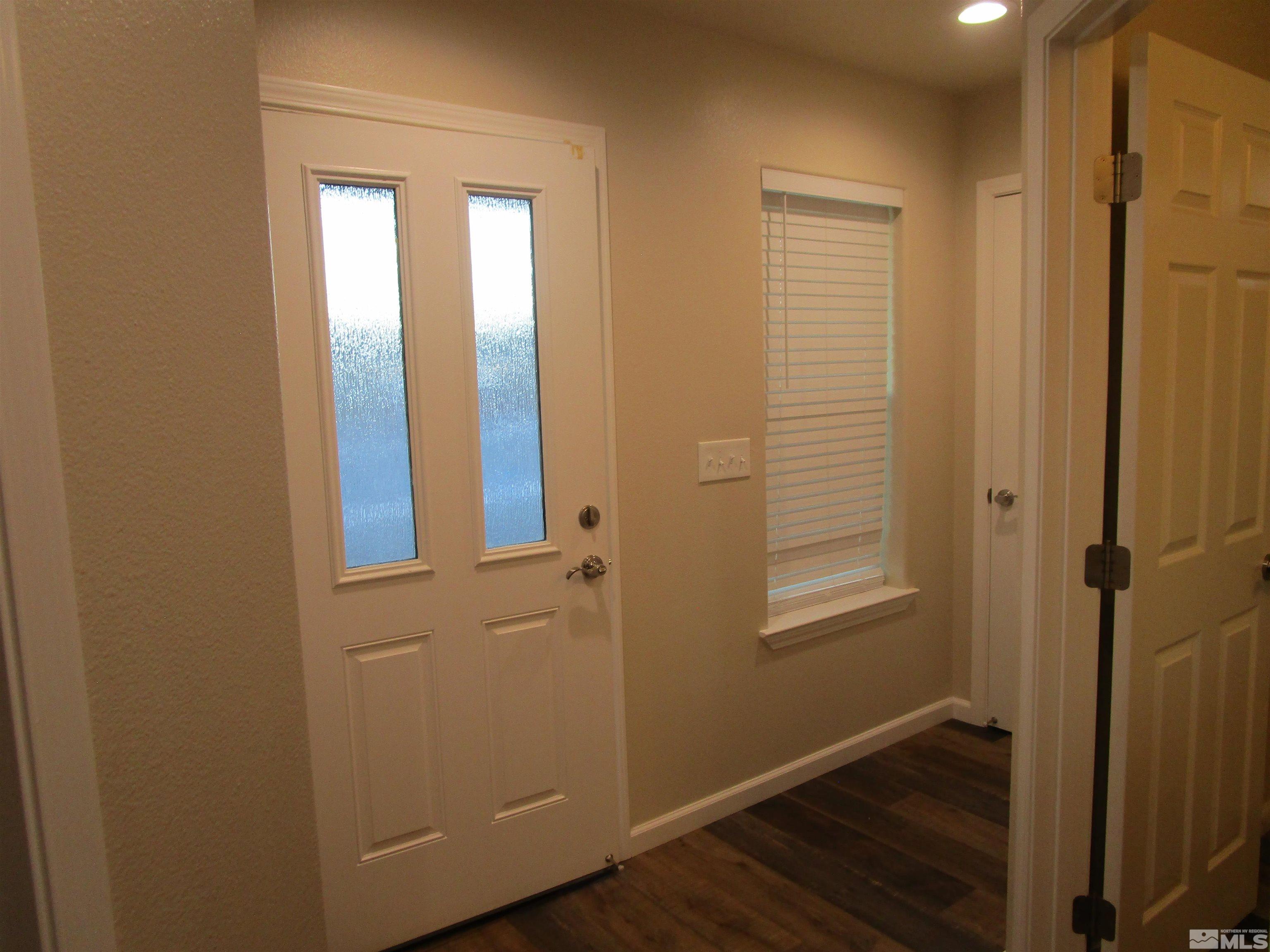 720 N Broadway Property Photo 2
