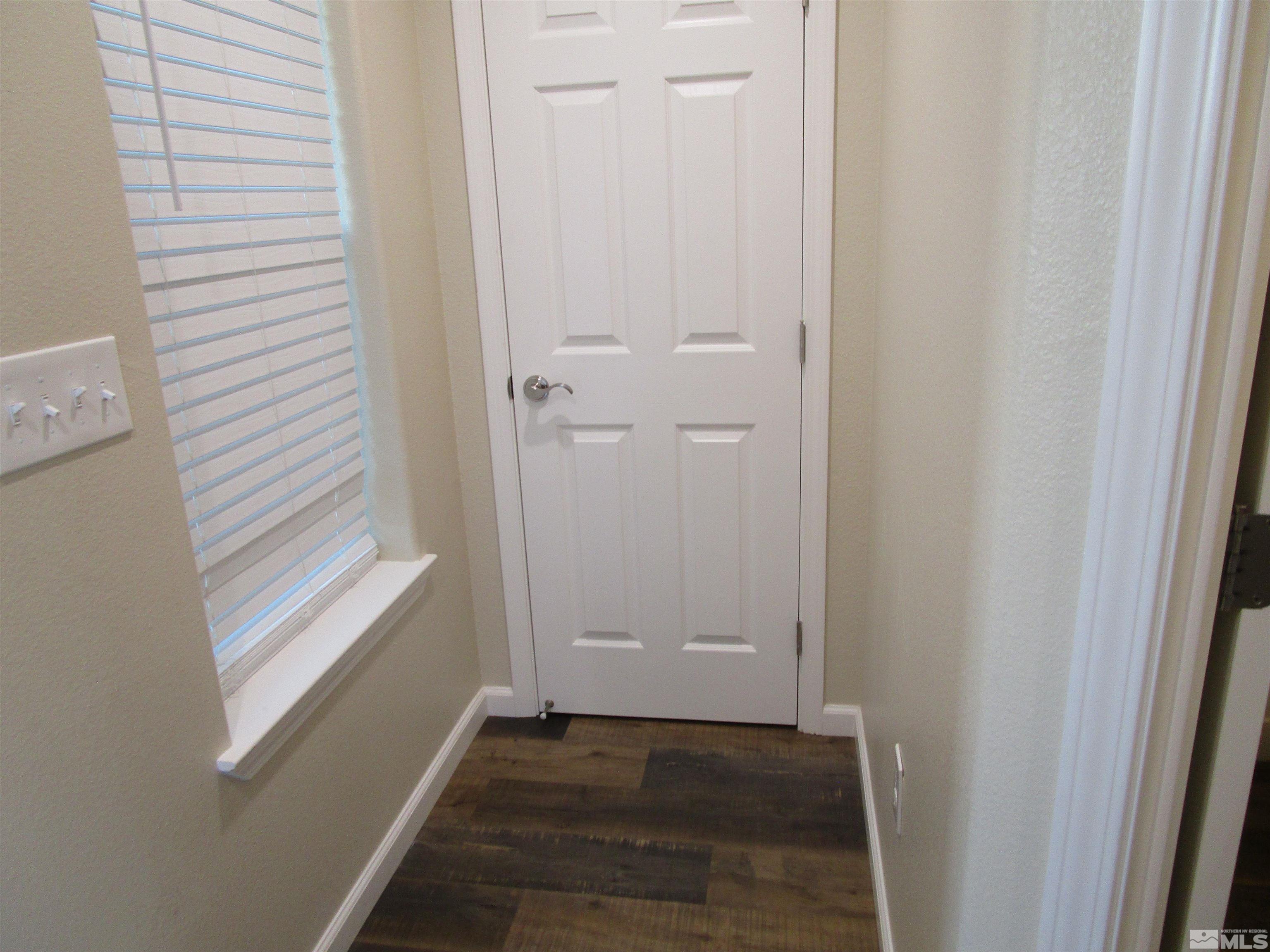 720 N Broadway Property Photo 4