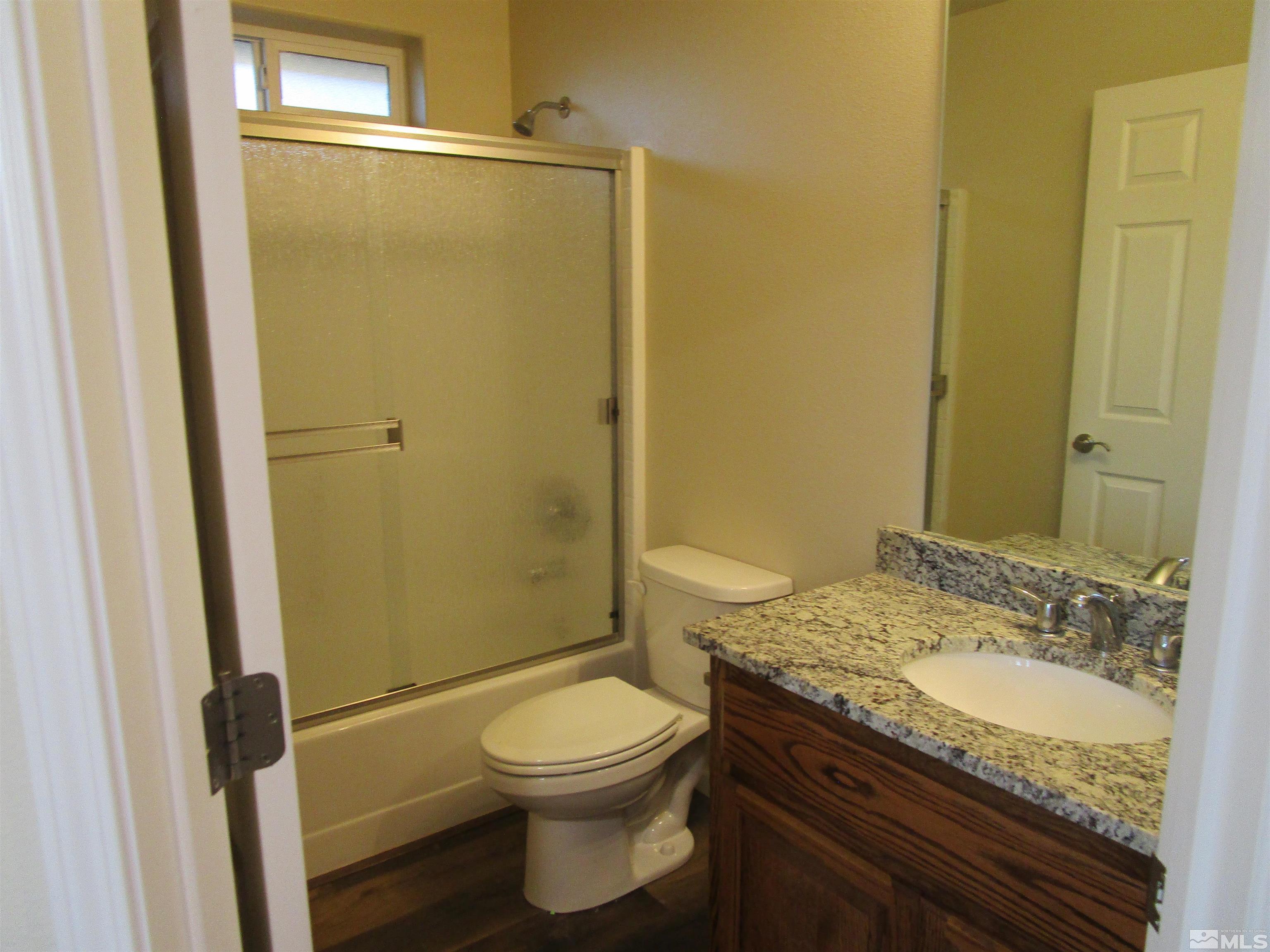 720 N Broadway Property Photo 5