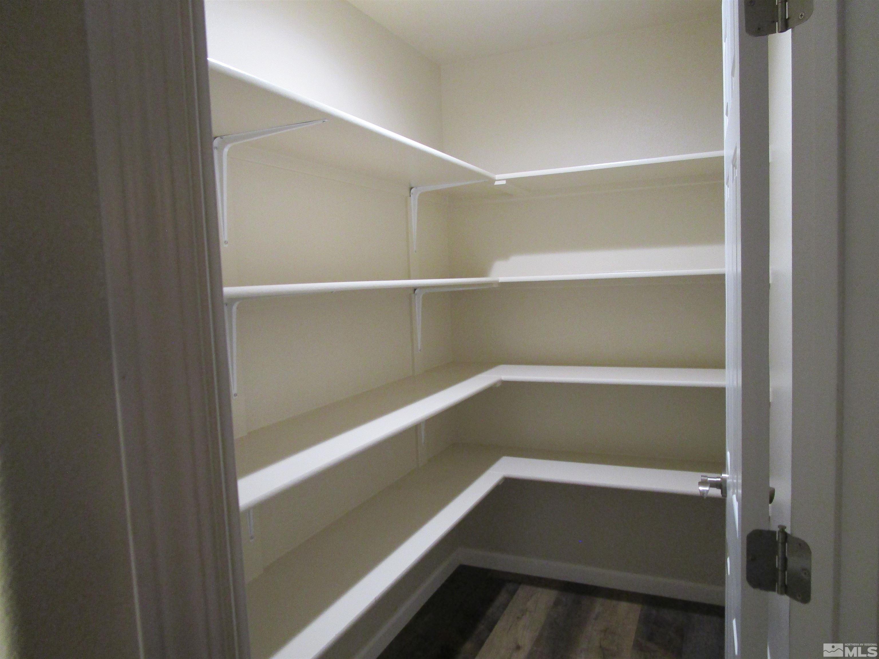 720 N Broadway Property Photo 17