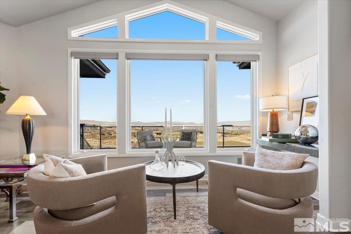 10241 Zuni Ridge Trl Property Photo 3