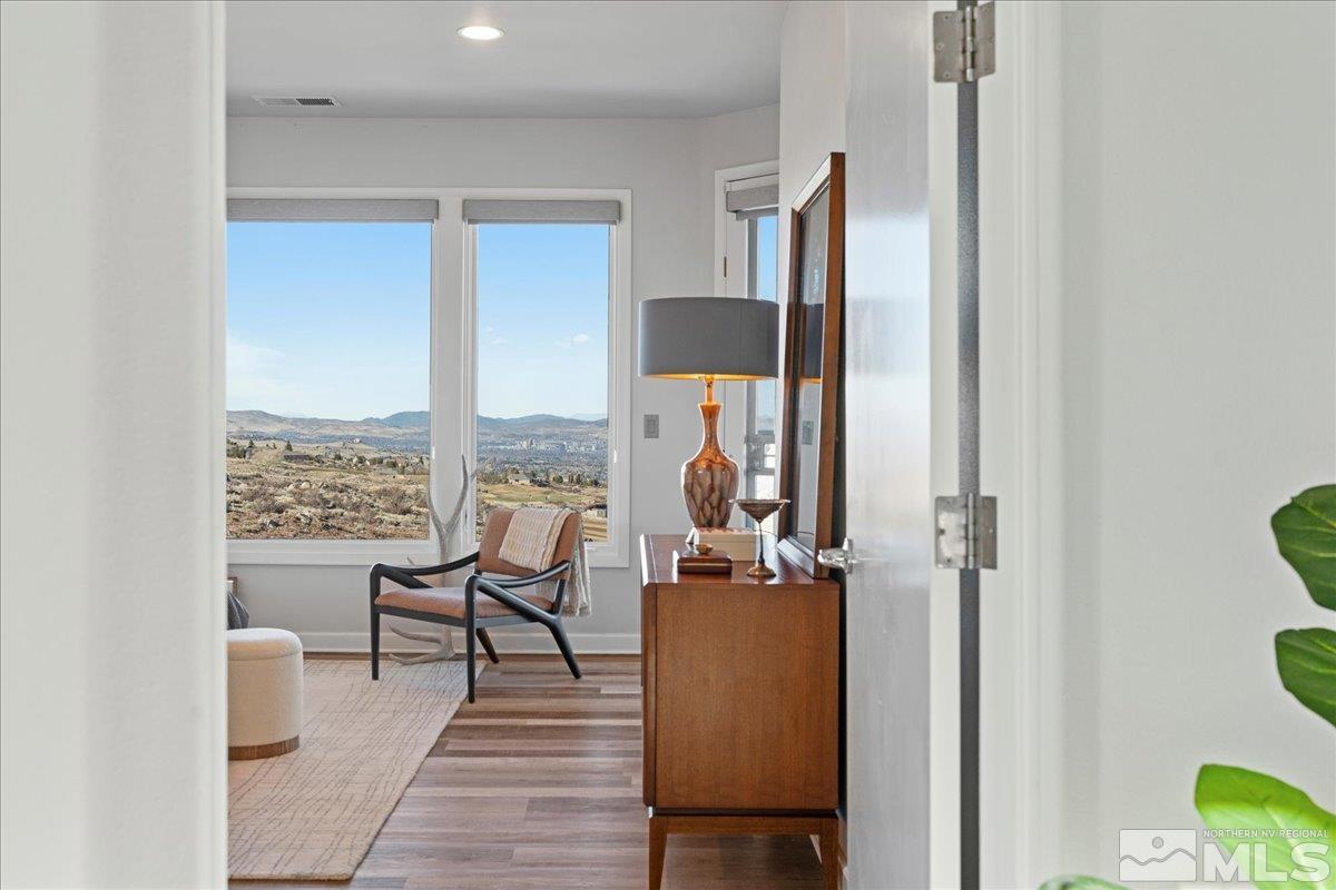10241 Zuni Ridge Trl Property Photo 13