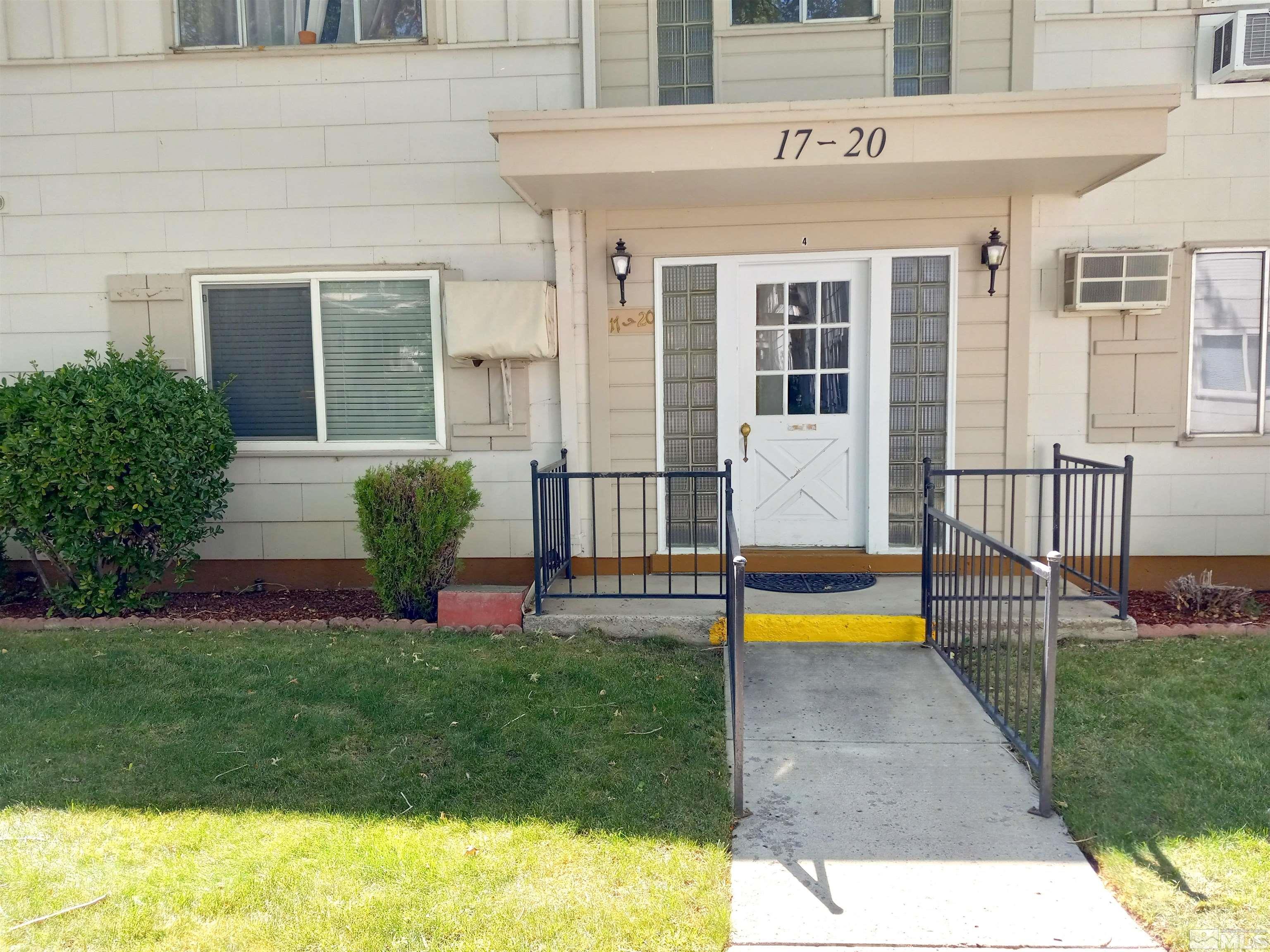 1945 4th Street Property Photo 1