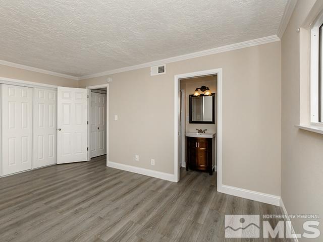1528 Carlin Property Photo 4