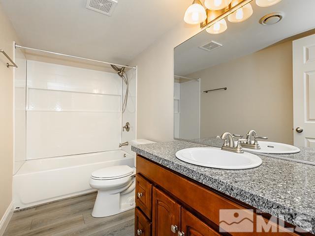 1528 Carlin Property Photo 10