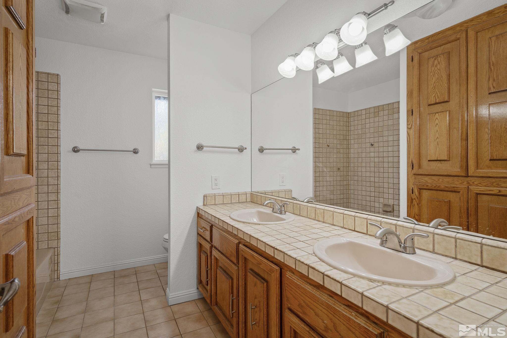 1663 Mackland Property Photo 26