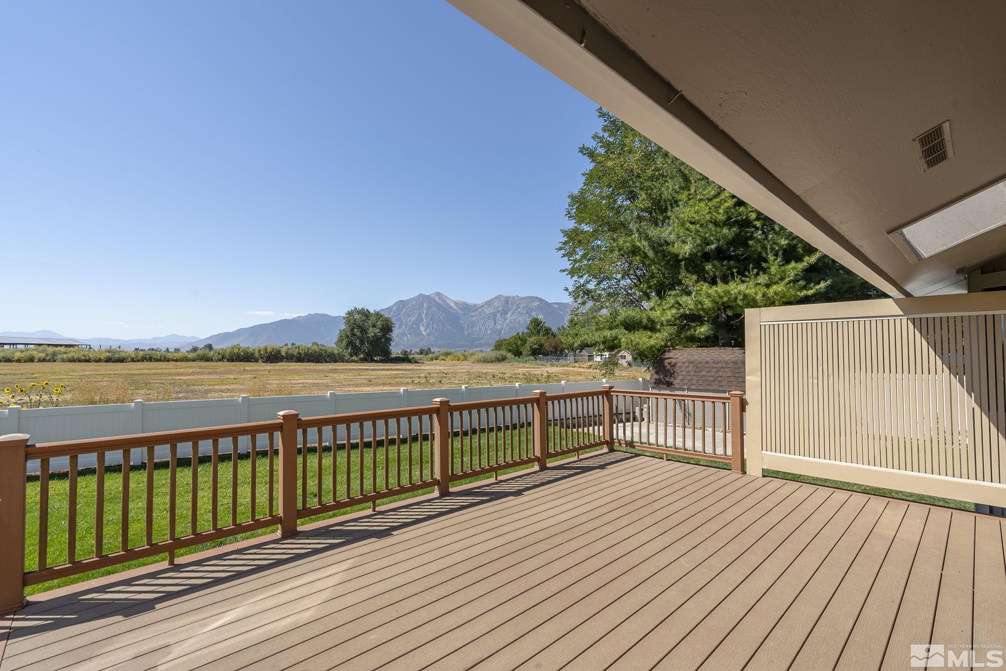 1663 Mackland Property Photo 27