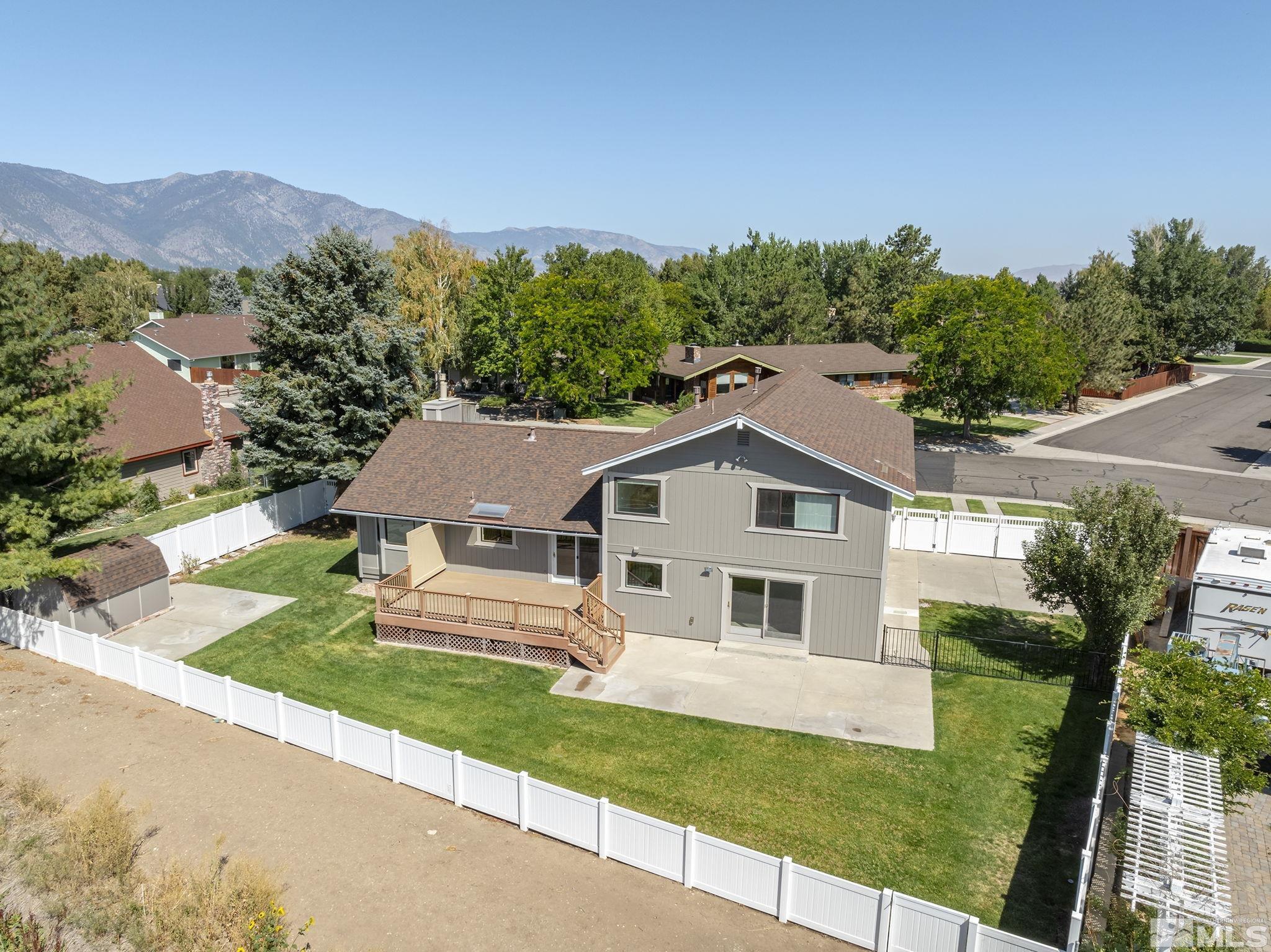 1663 Mackland Property Photo 31