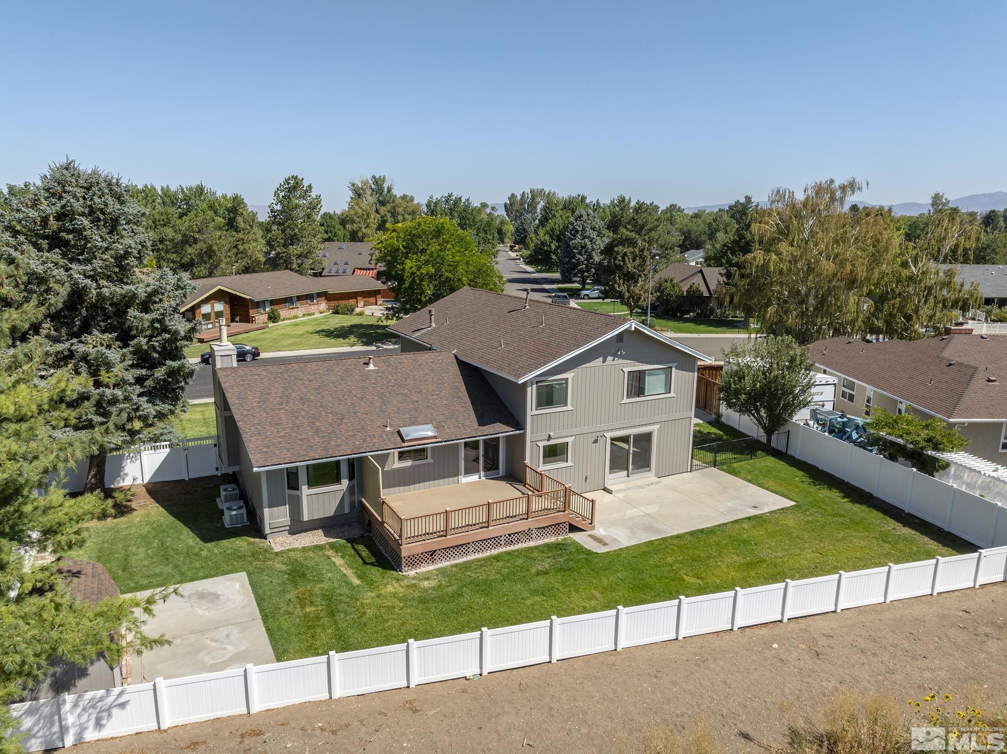 1663 Mackland Property Photo 32