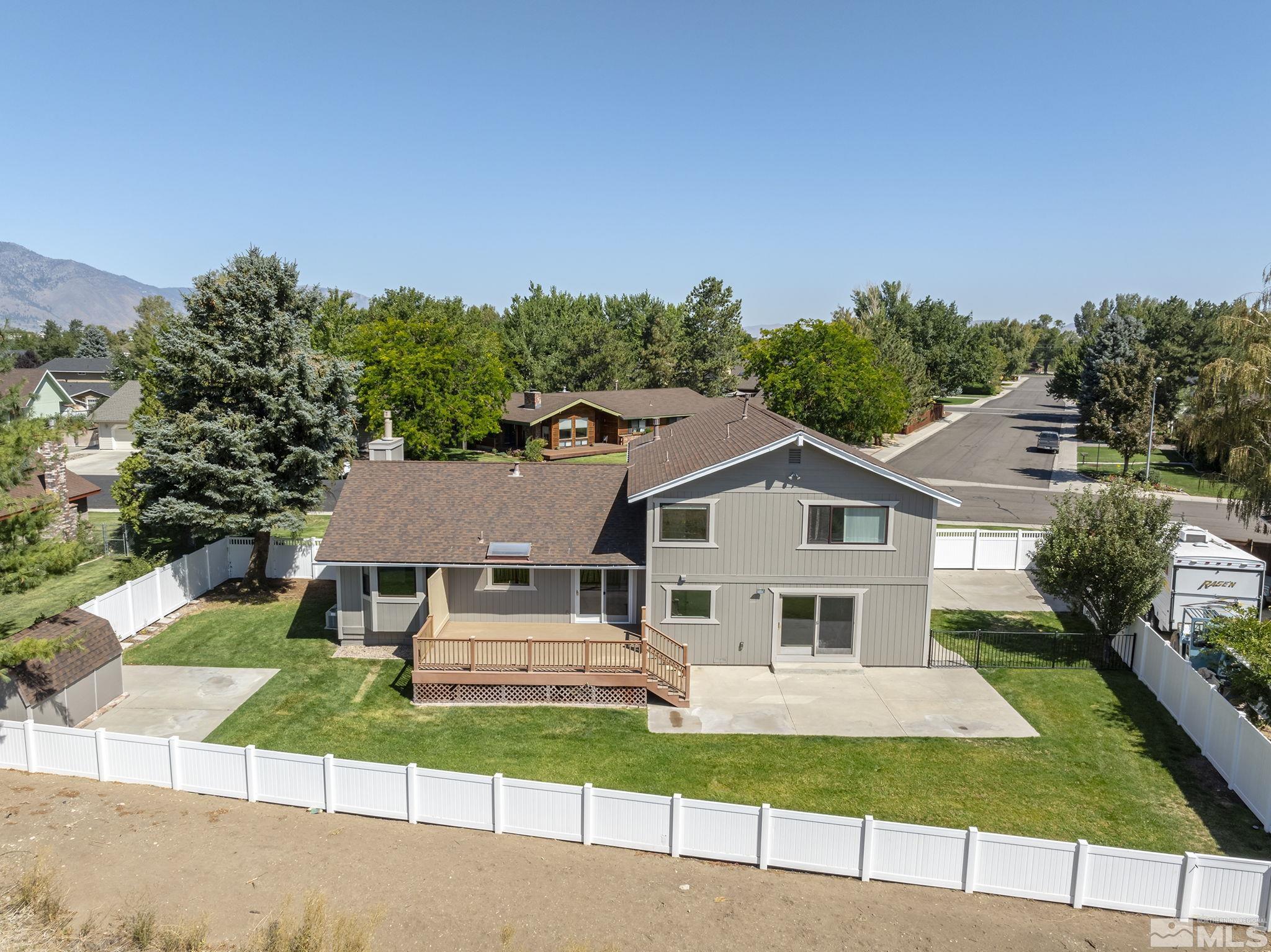 1663 Mackland Property Photo 34