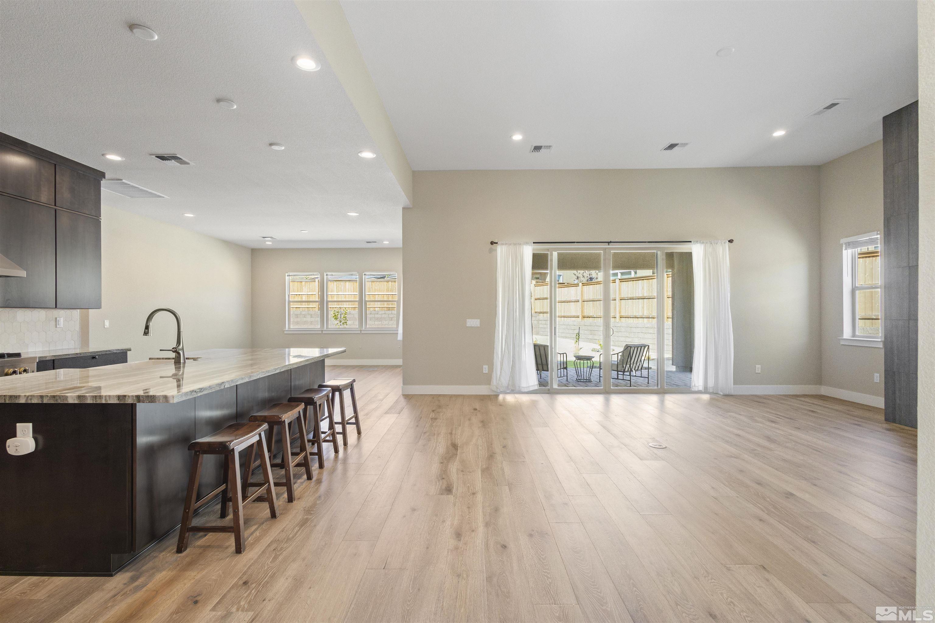 9093 Wild Skies Way Property Photo 7