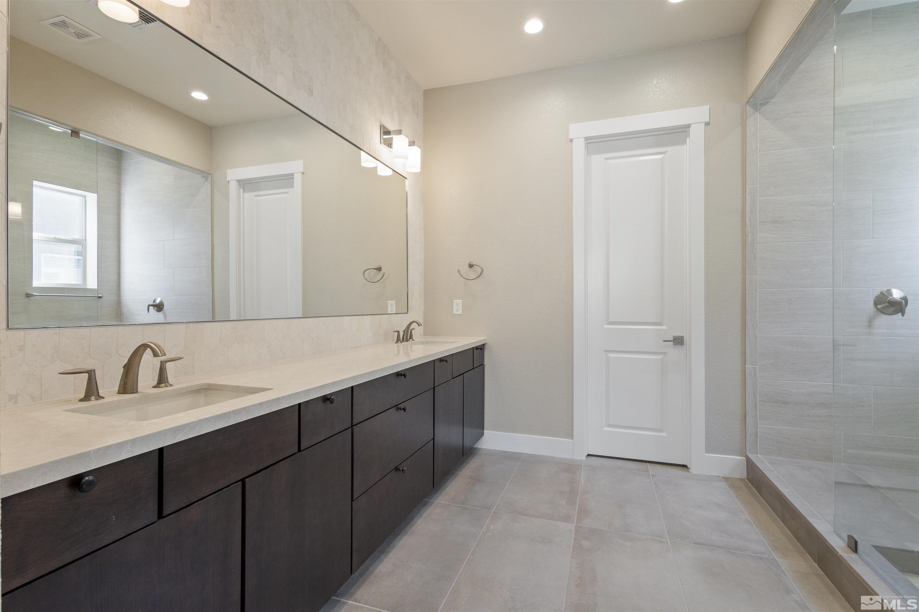 9093 Wild Skies Way Property Photo 16