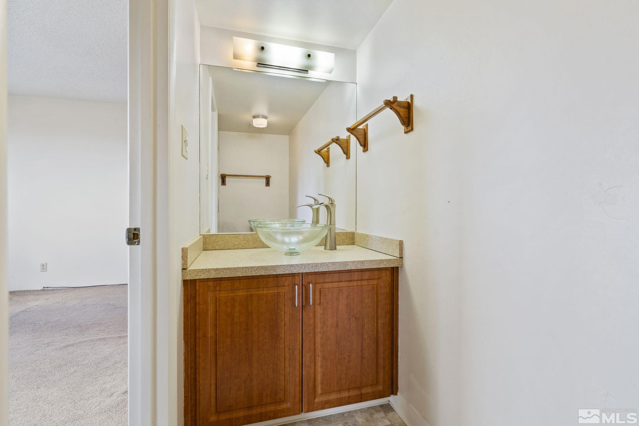 1508 Carlin St Property Photo 16