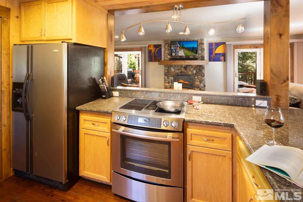 633 Riven Rock Rd Property Photo 14
