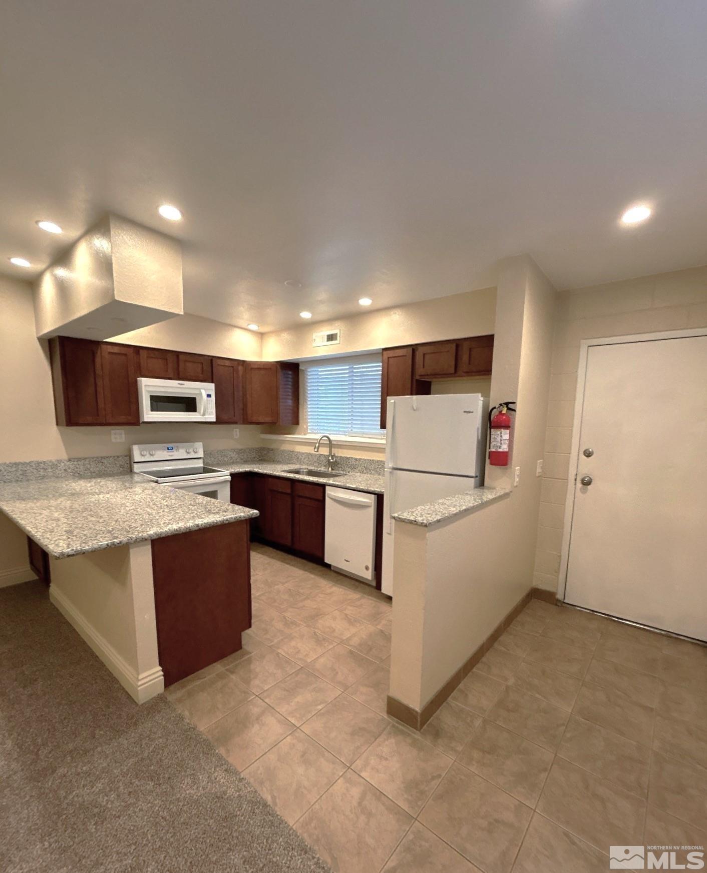 480 Sunshine Lane Property Photo 2