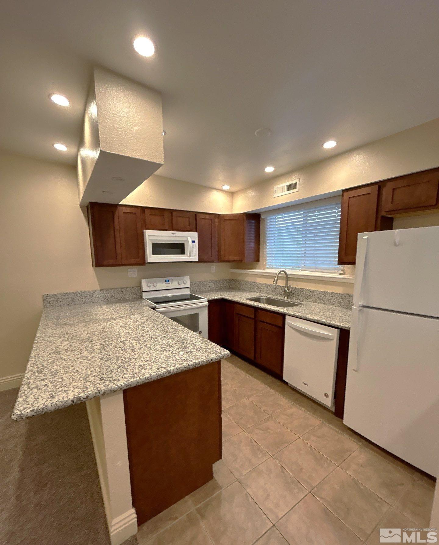 480 Sunshine Lane Property Photo 3