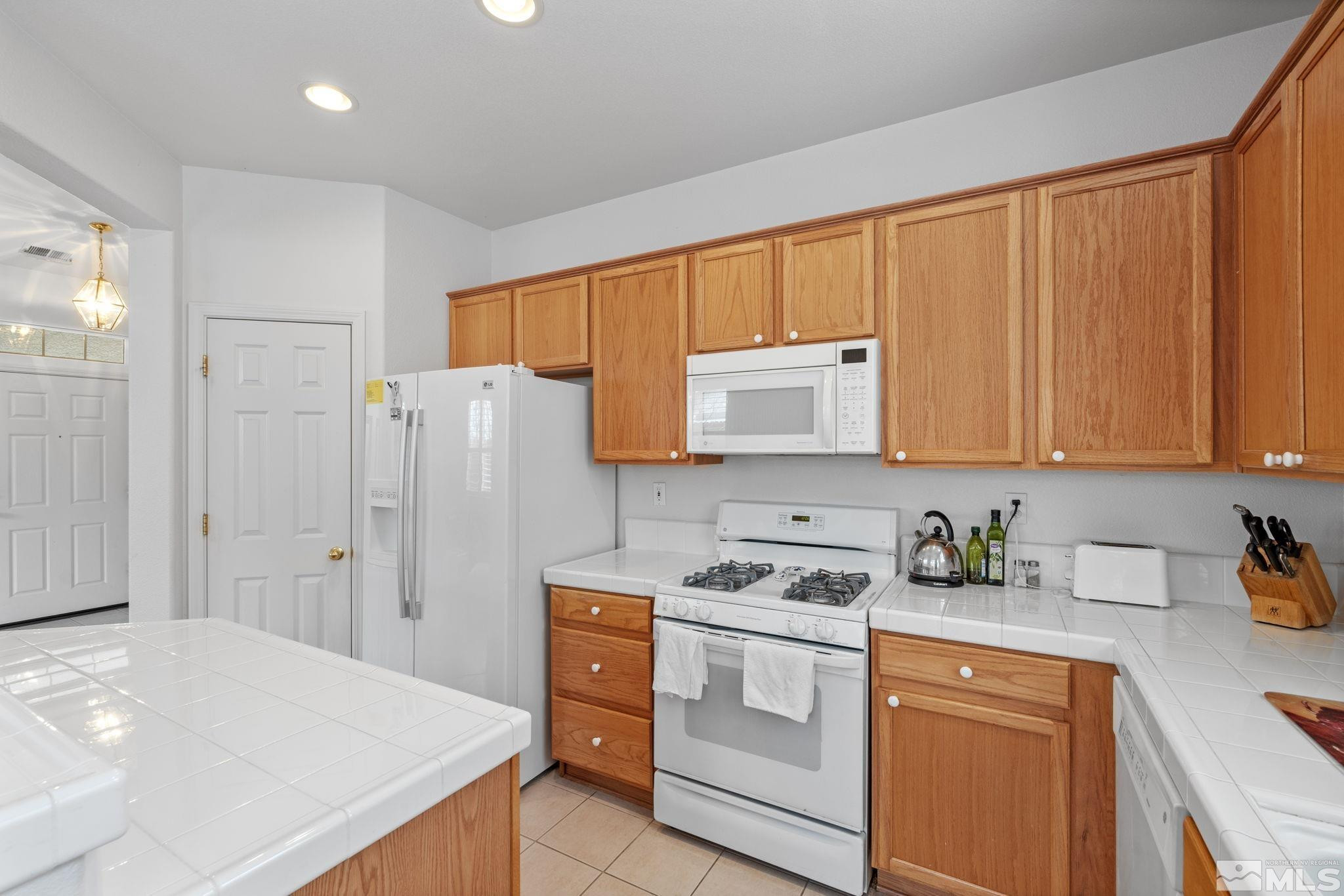 1676 Iron Mountain Drive Property Photo 16