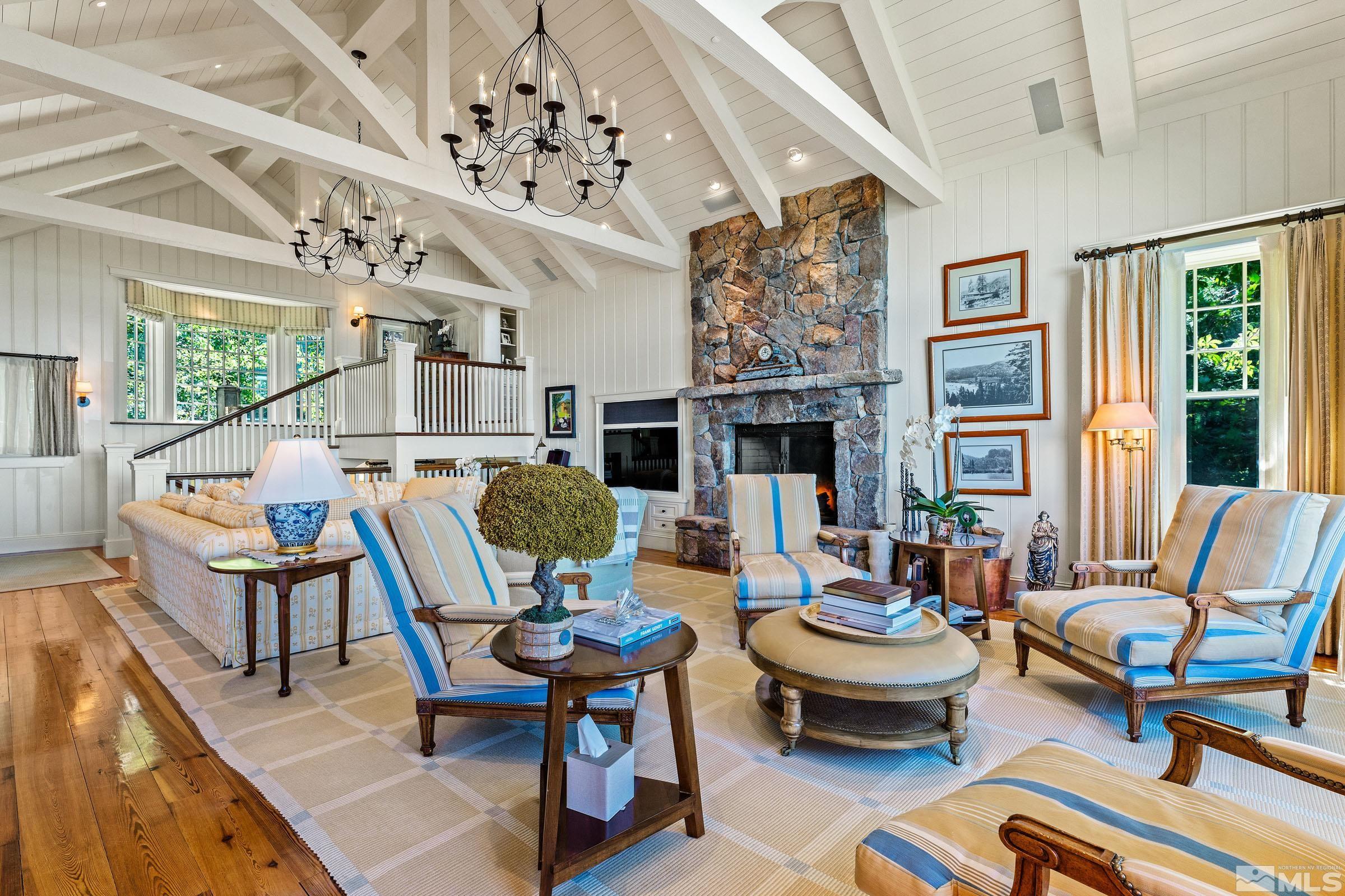 1960 Glenbrook Road Property Photo 9