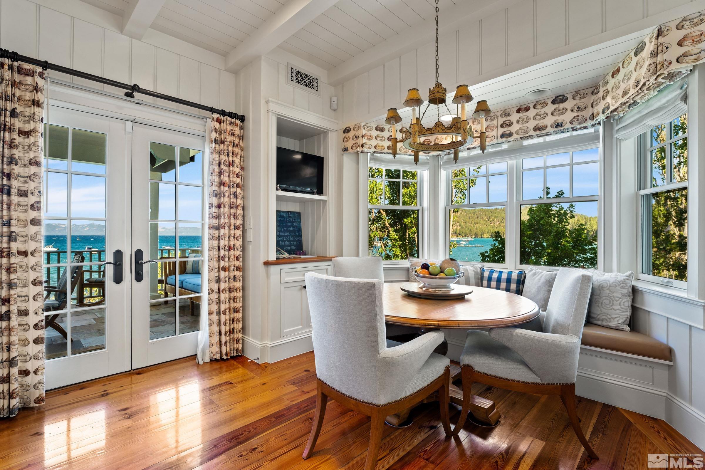 1960 Glenbrook Road Property Photo 12