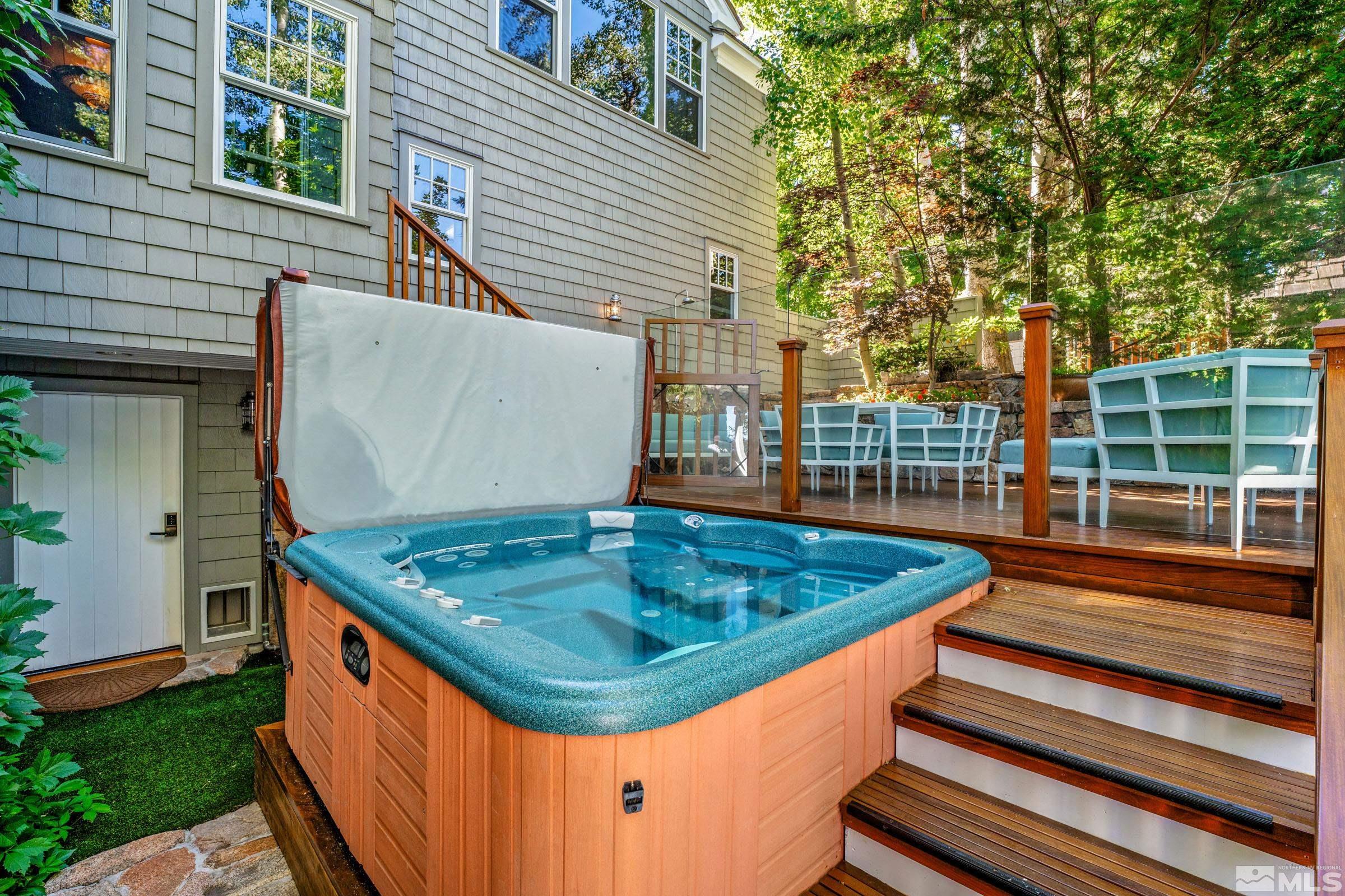 1960 Glenbrook Road Property Photo 21