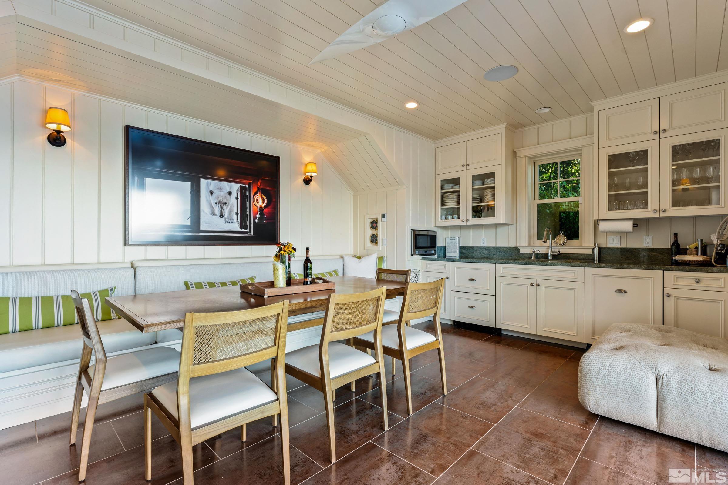 1960 Glenbrook Road Property Photo 28