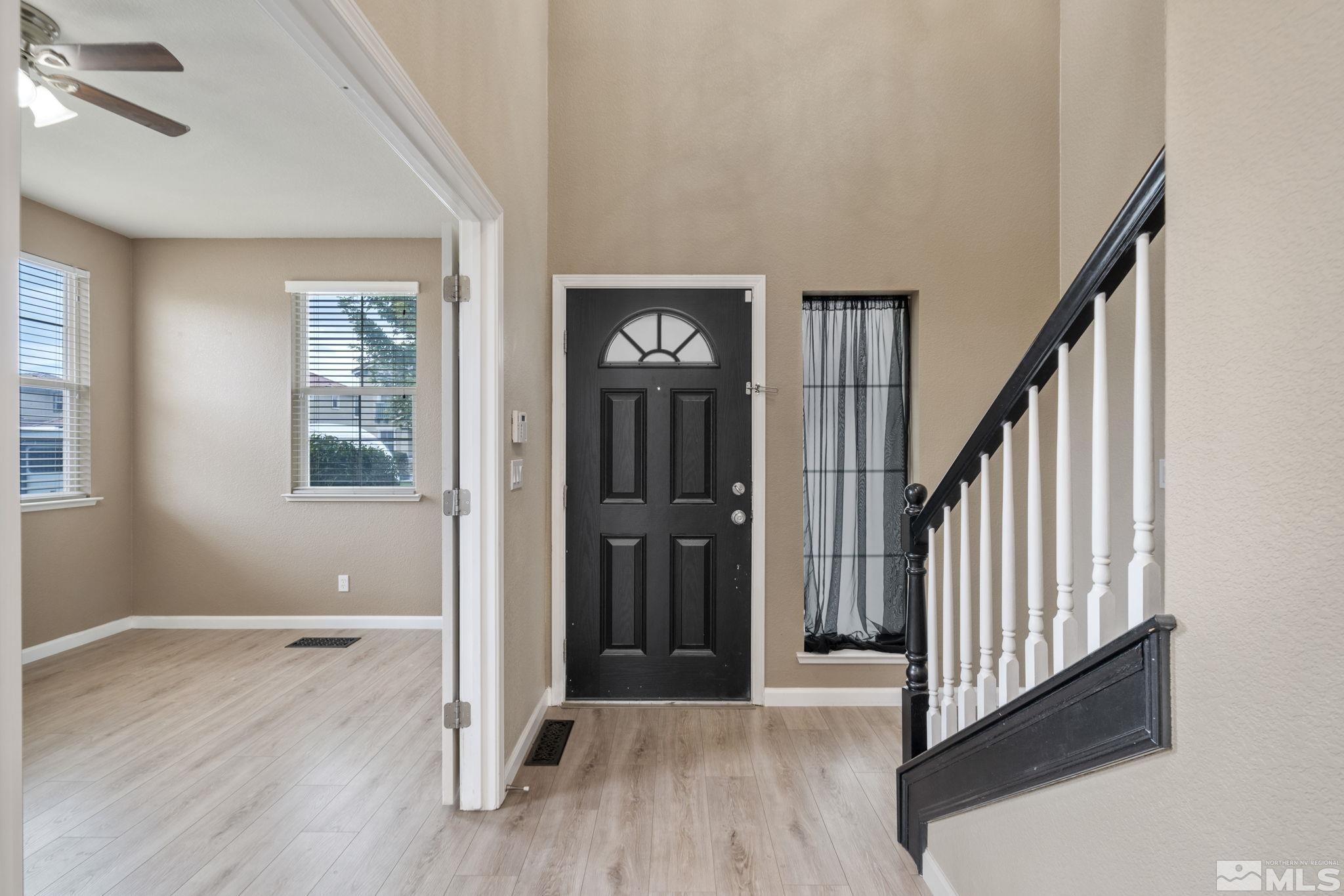 6658 Abbotswood Dr Property Photo 2