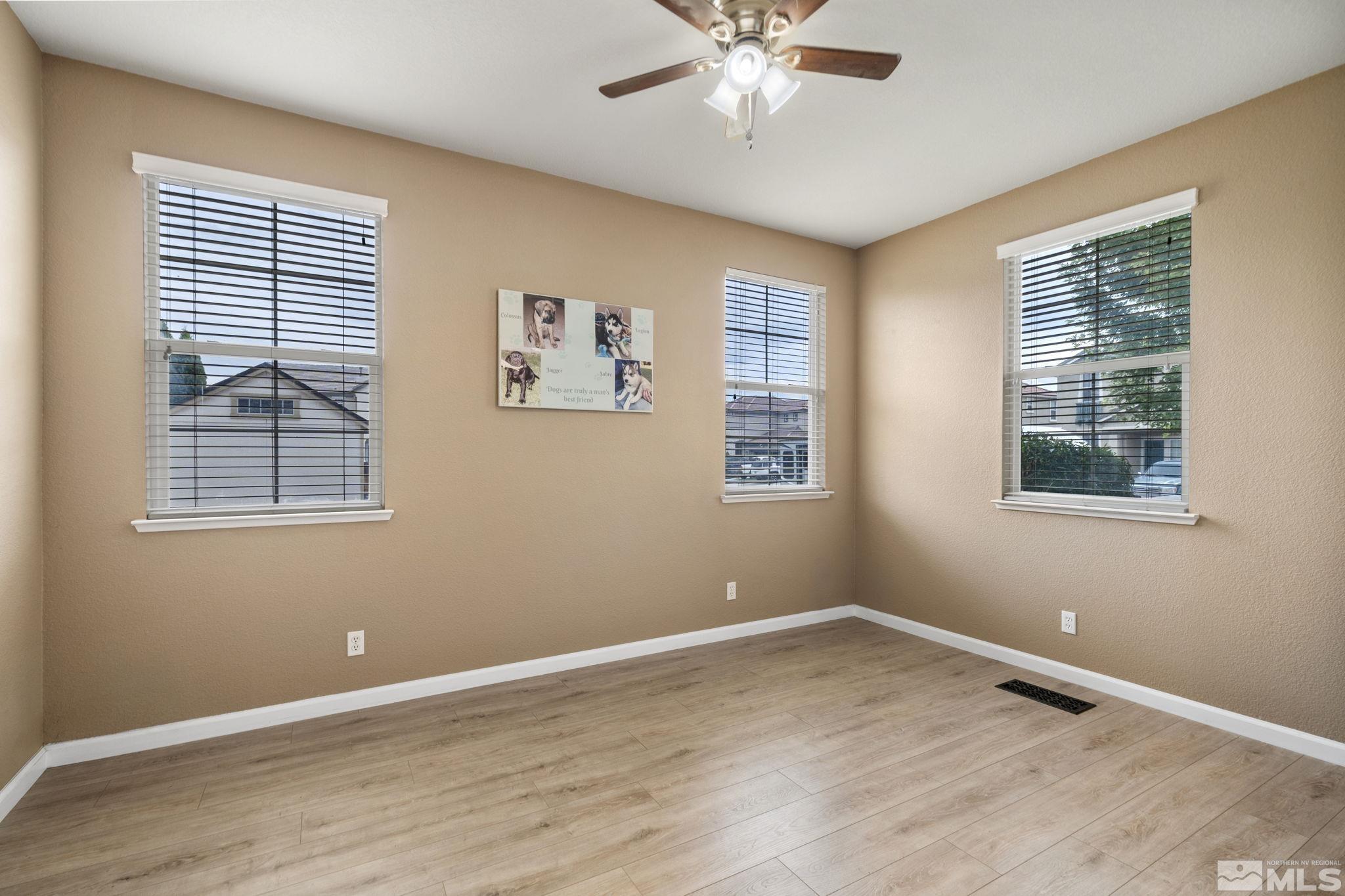 6658 Abbotswood Dr Property Photo 3