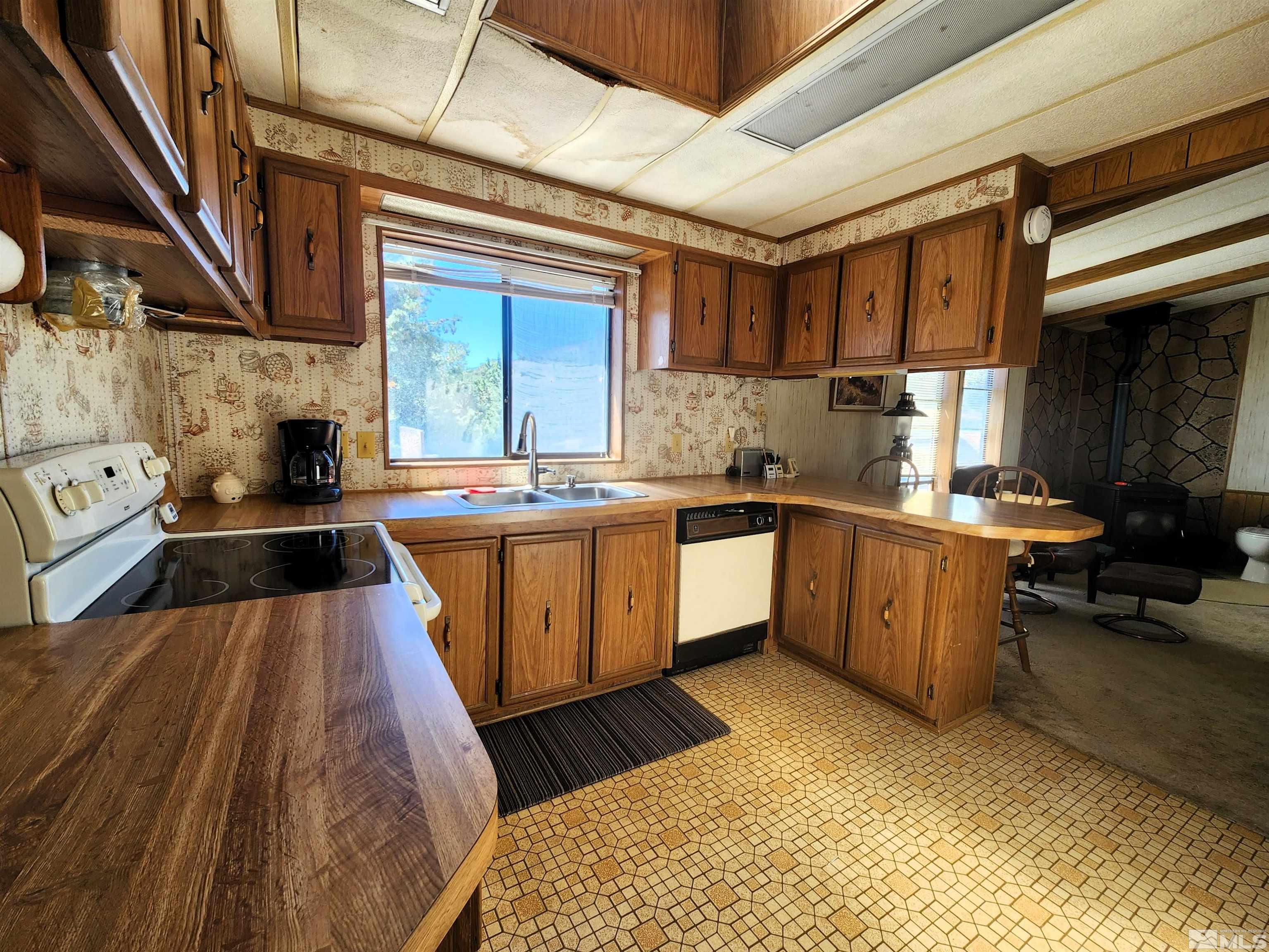 122 Black Hill Rdg Property Photo 17