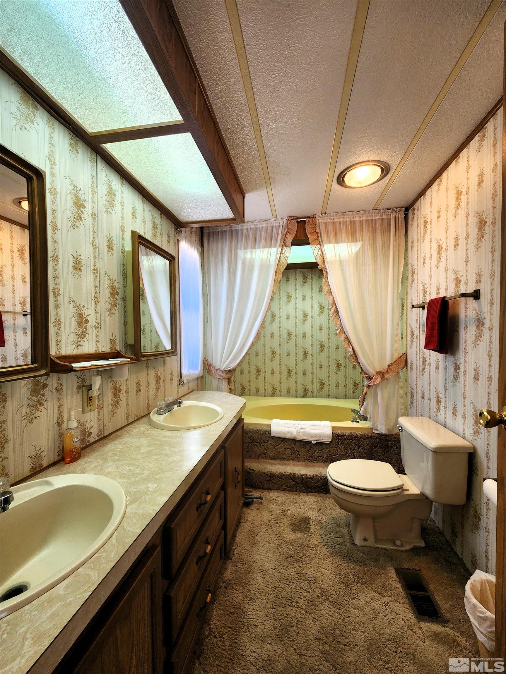 122 Black Hill Rdg Property Photo 21