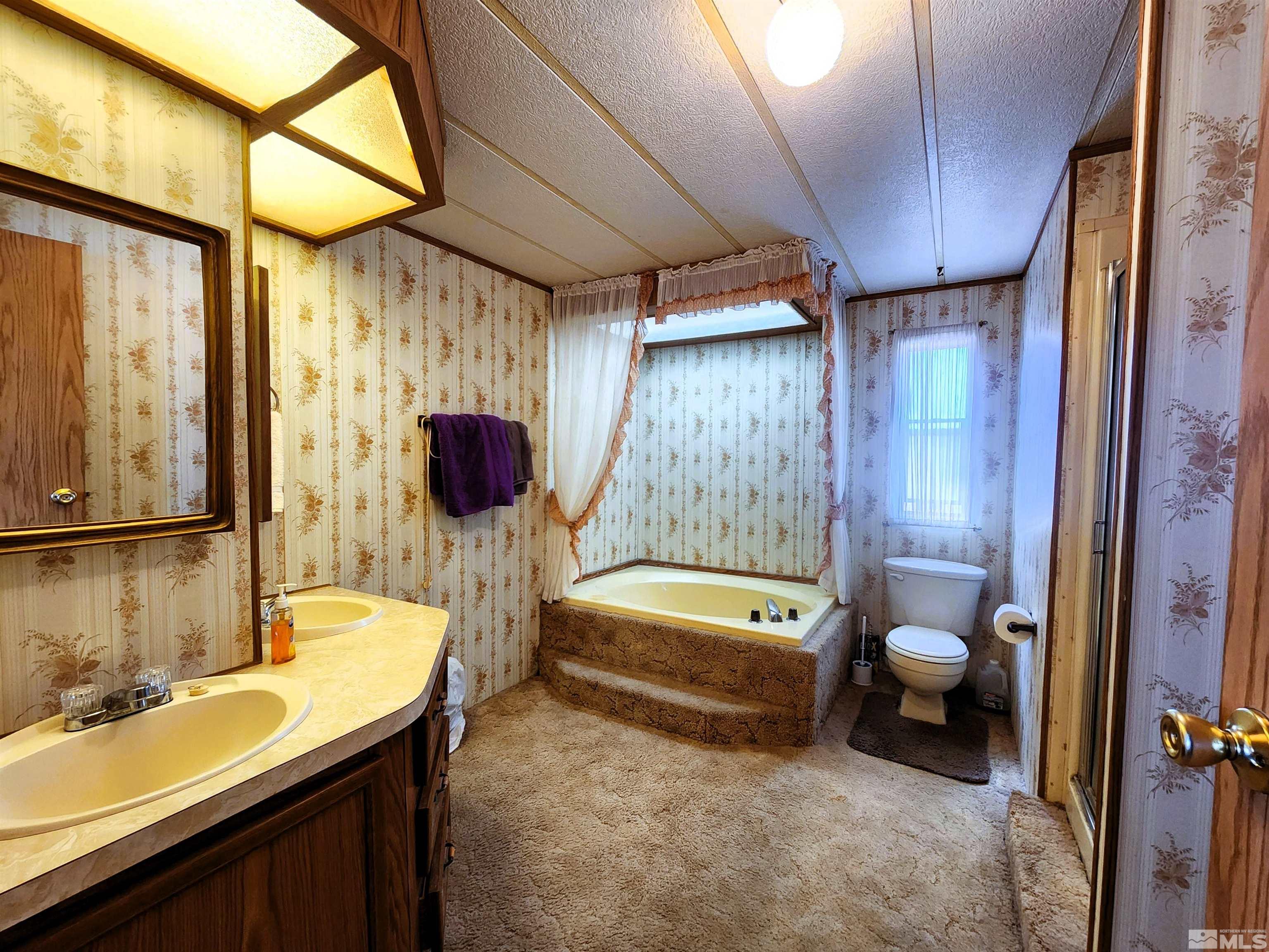 122 Black Hill Rdg Property Photo 24