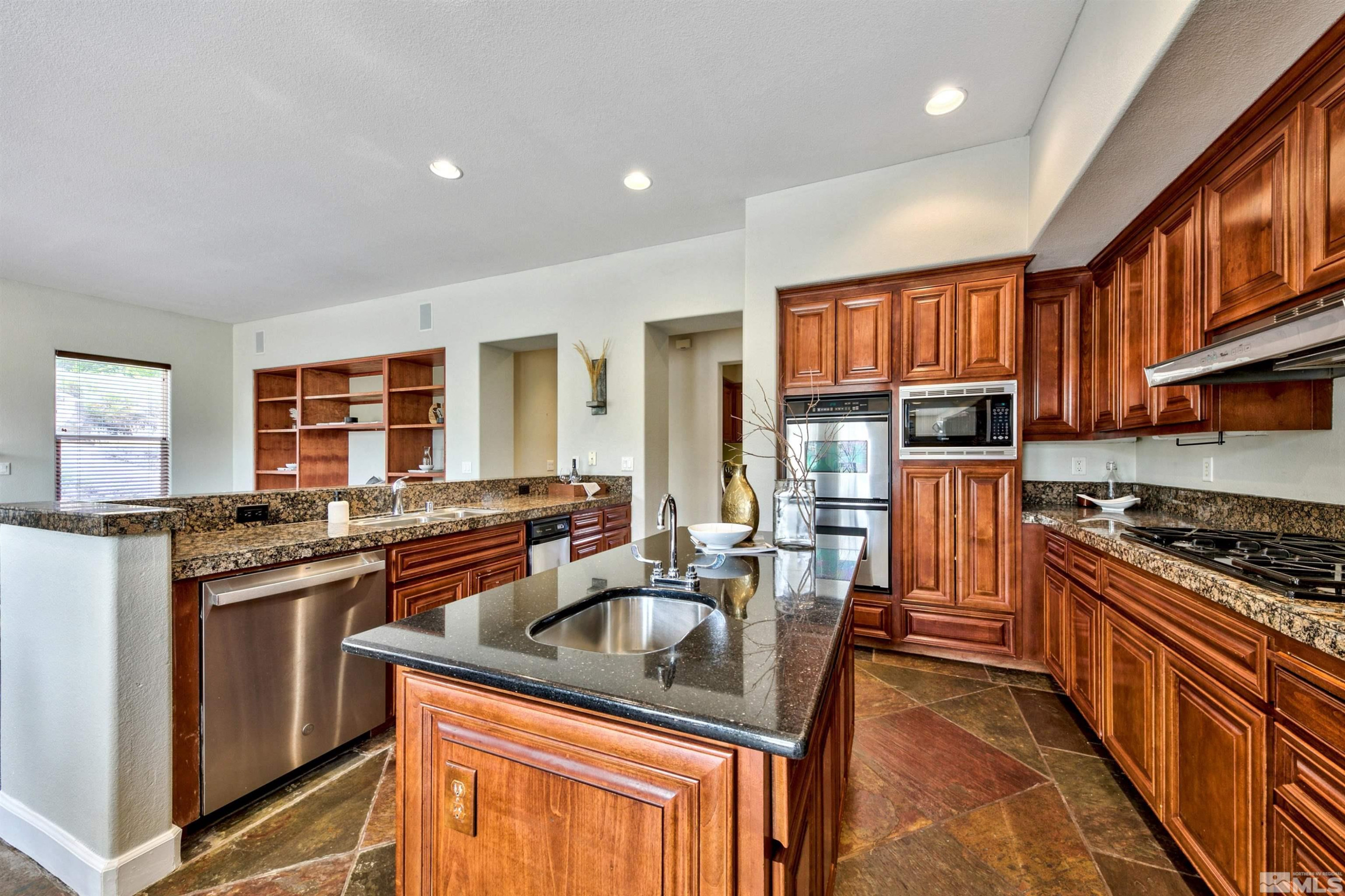 3000 Granite Pointe Dr Property Photo 12