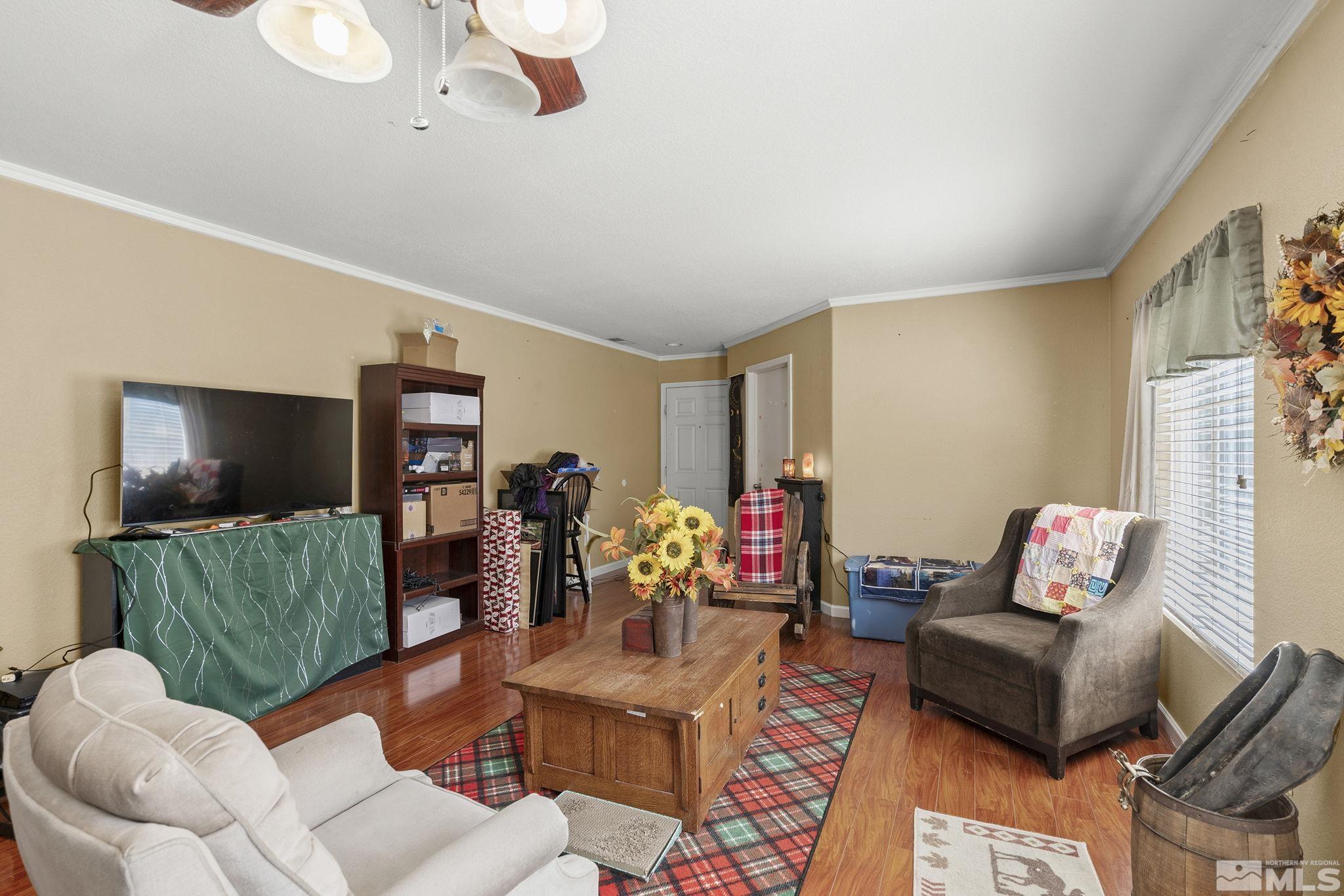 8921 Kemmer St Property Photo 6