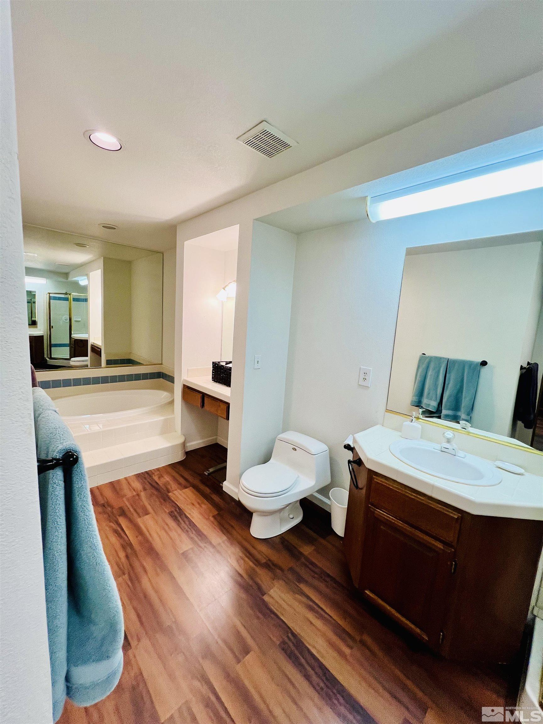 1020 Aspen Grove Circle Property Photo 11