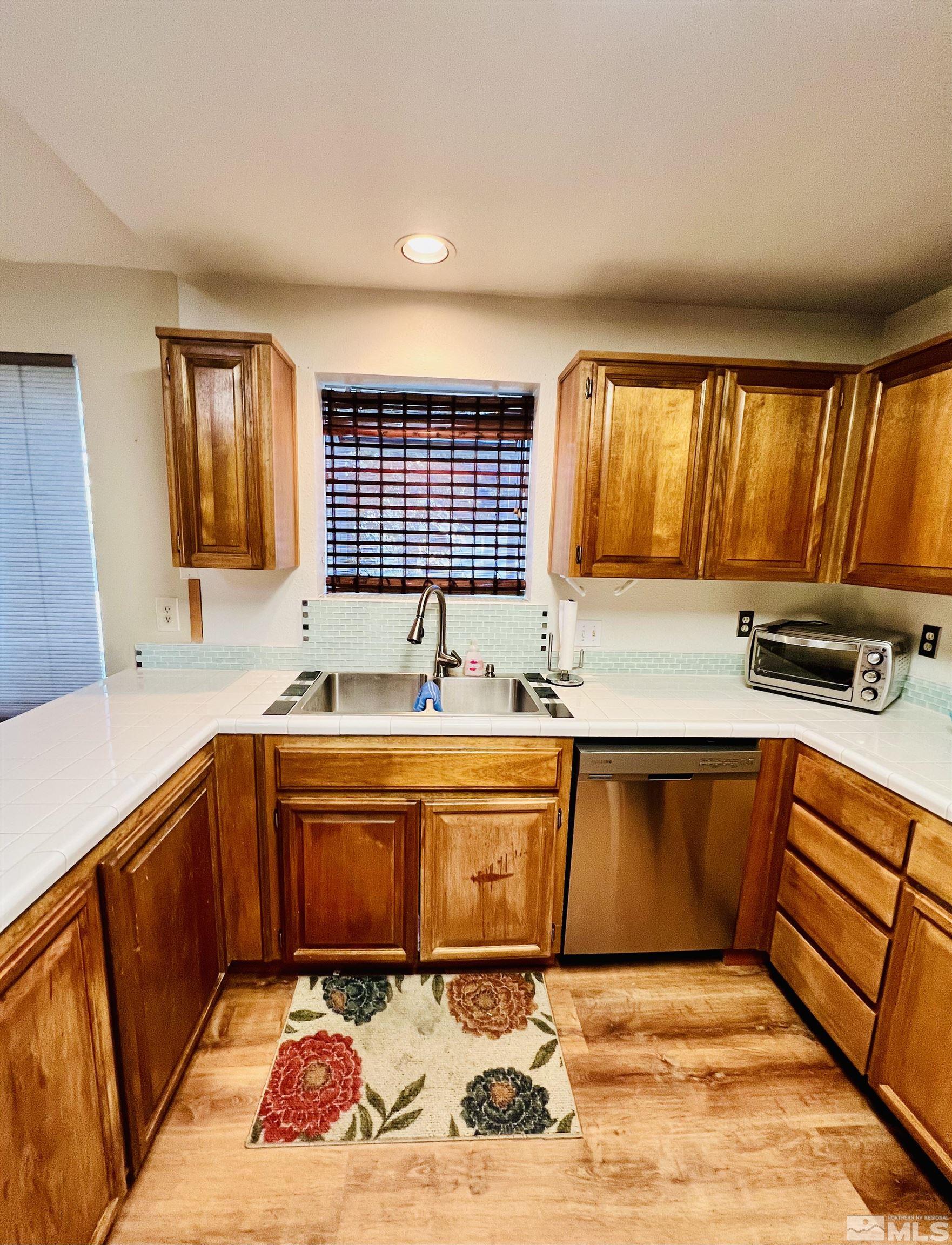 1020 Aspen Grove Circle Property Photo 18