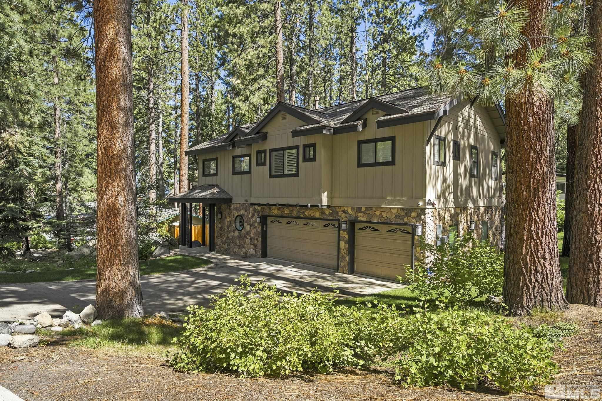 1030 Lynn Way Property Photo 2