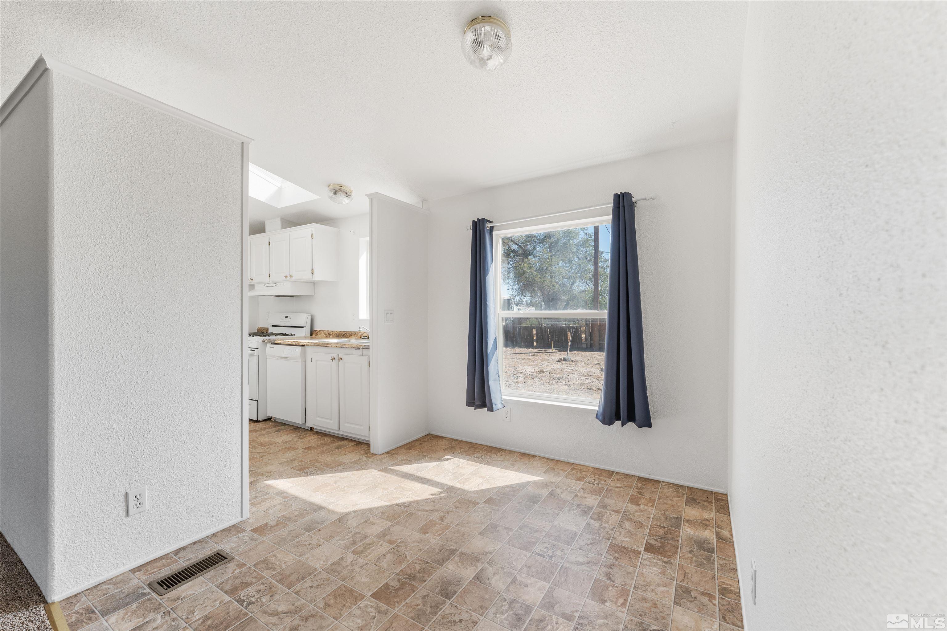 1414 Lahontan Drive Property Photo 13