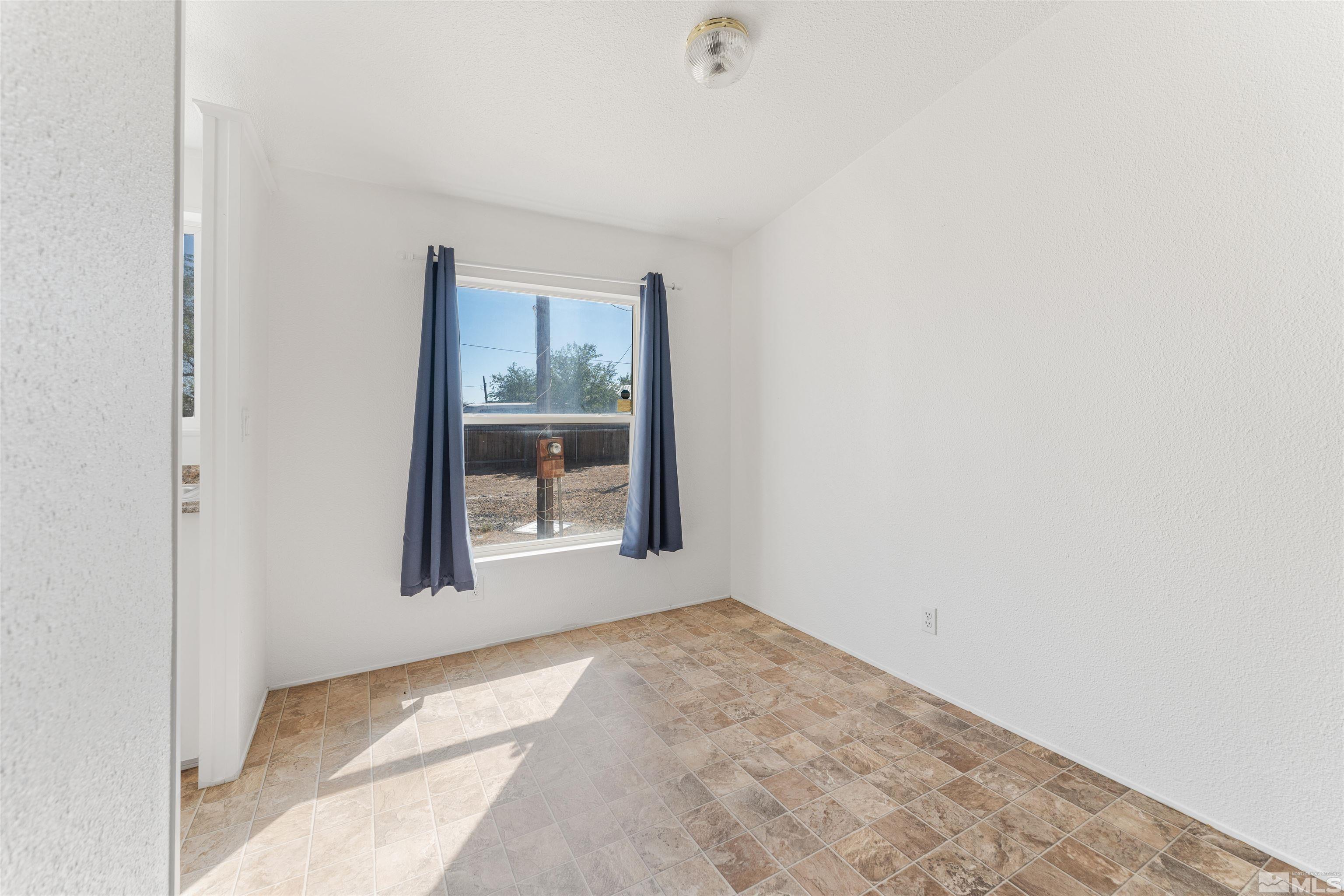 1414 Lahontan Drive Property Photo 14