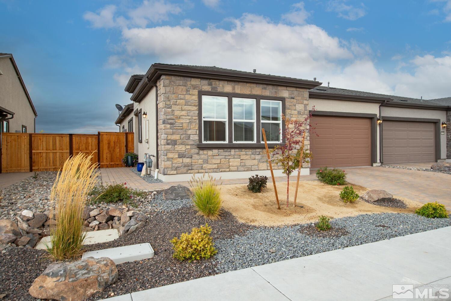 7384 Oakmont Ln Property Photo 1
