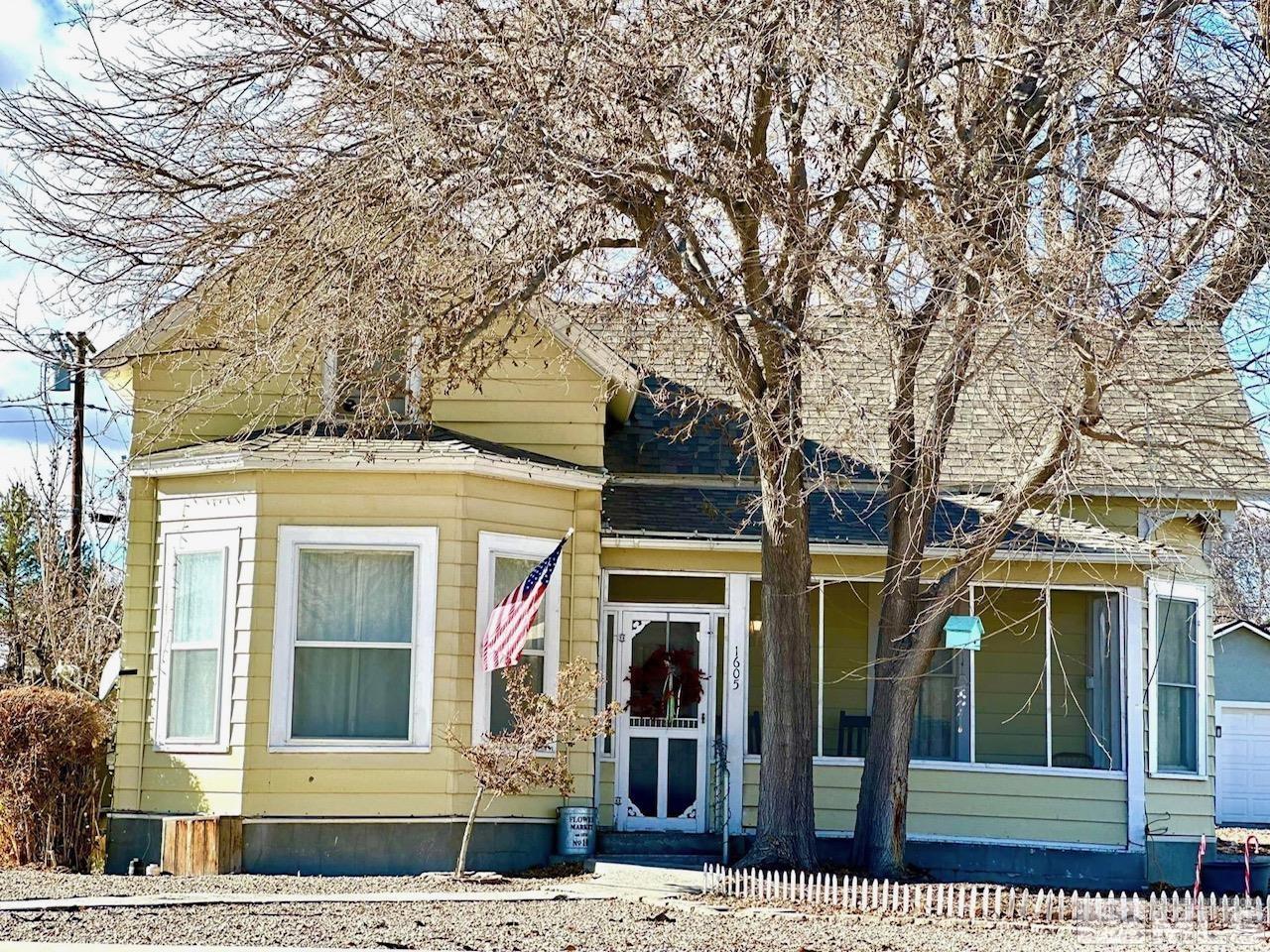 1605 Central Ave Property Photo 1