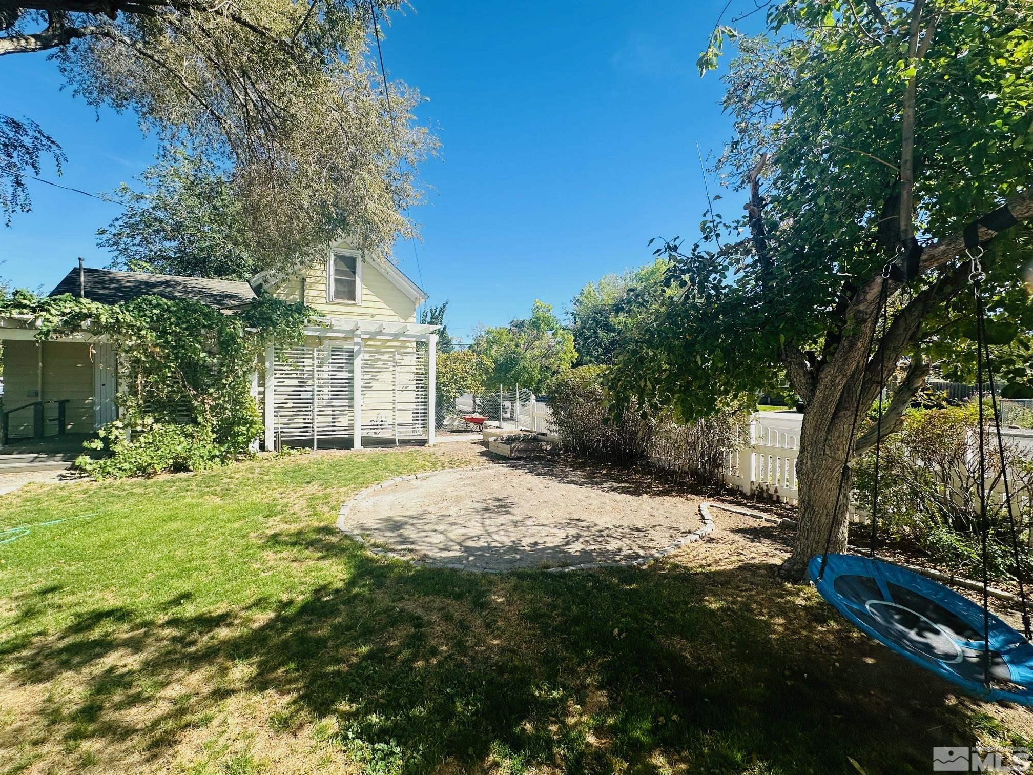 1605 Central Ave Property Photo 3