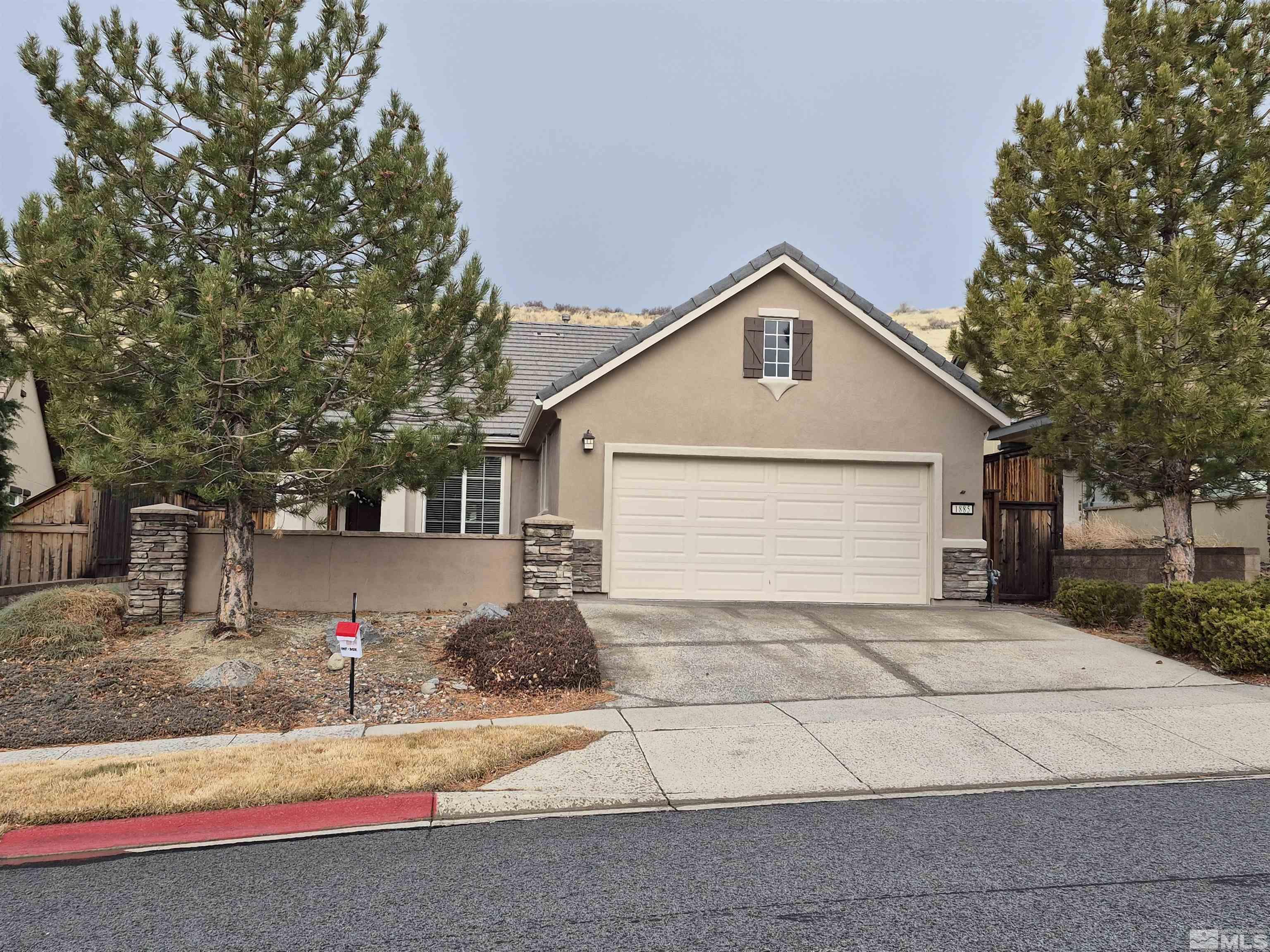 1885 Trailcreek Way Property Photo 1