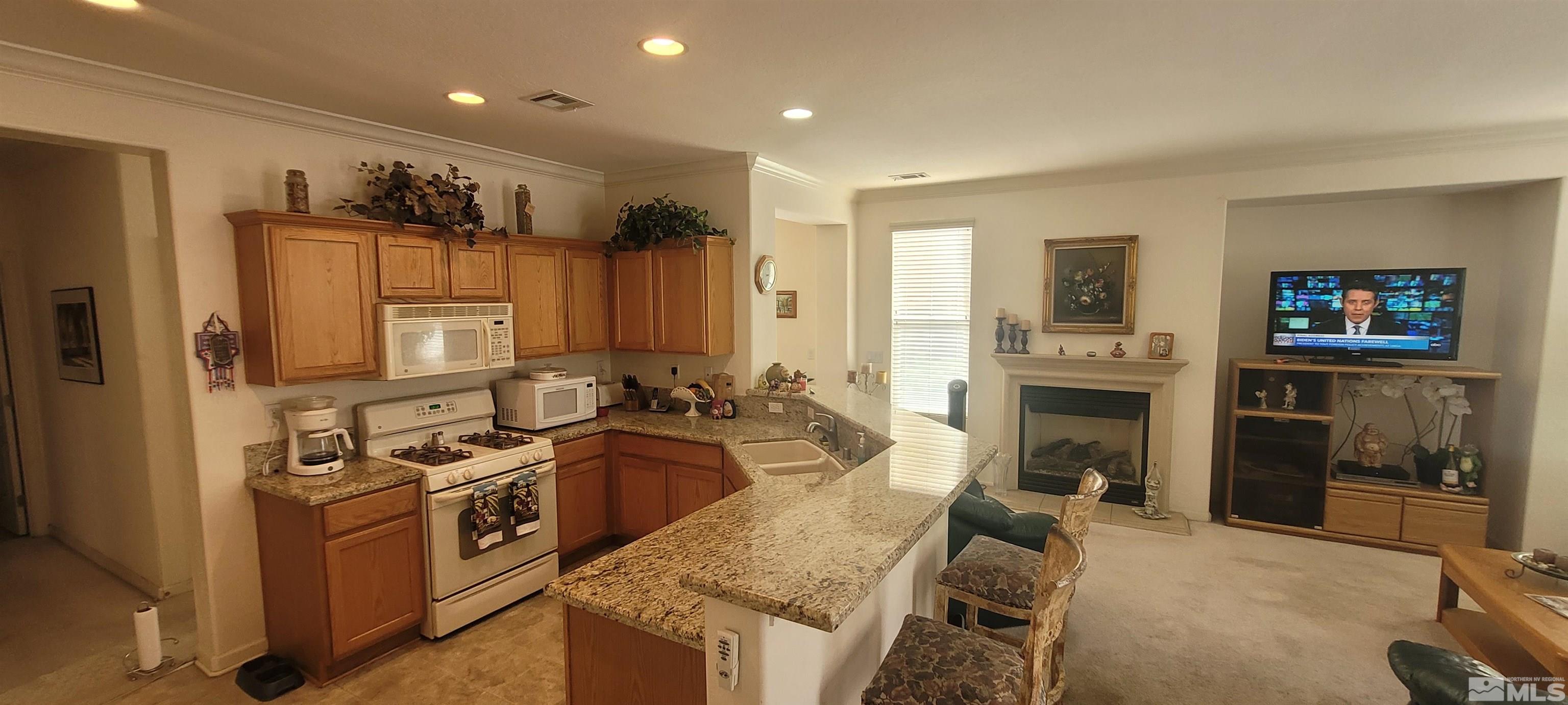 1885 Trailcreek Way Property Photo 12